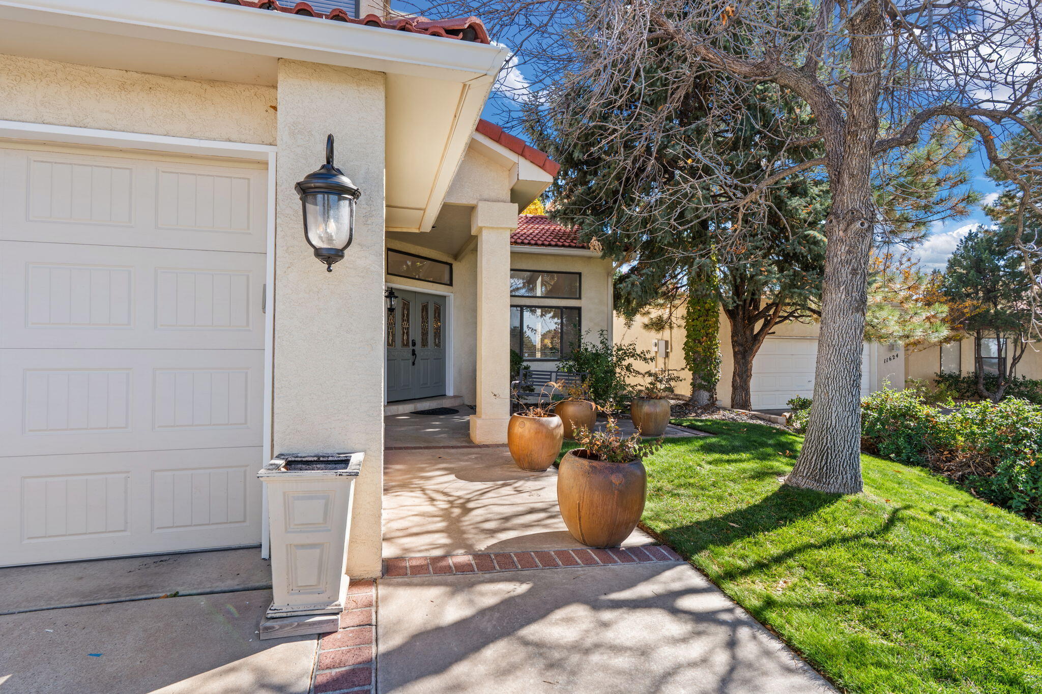 11628 WOODMAR Lane NE