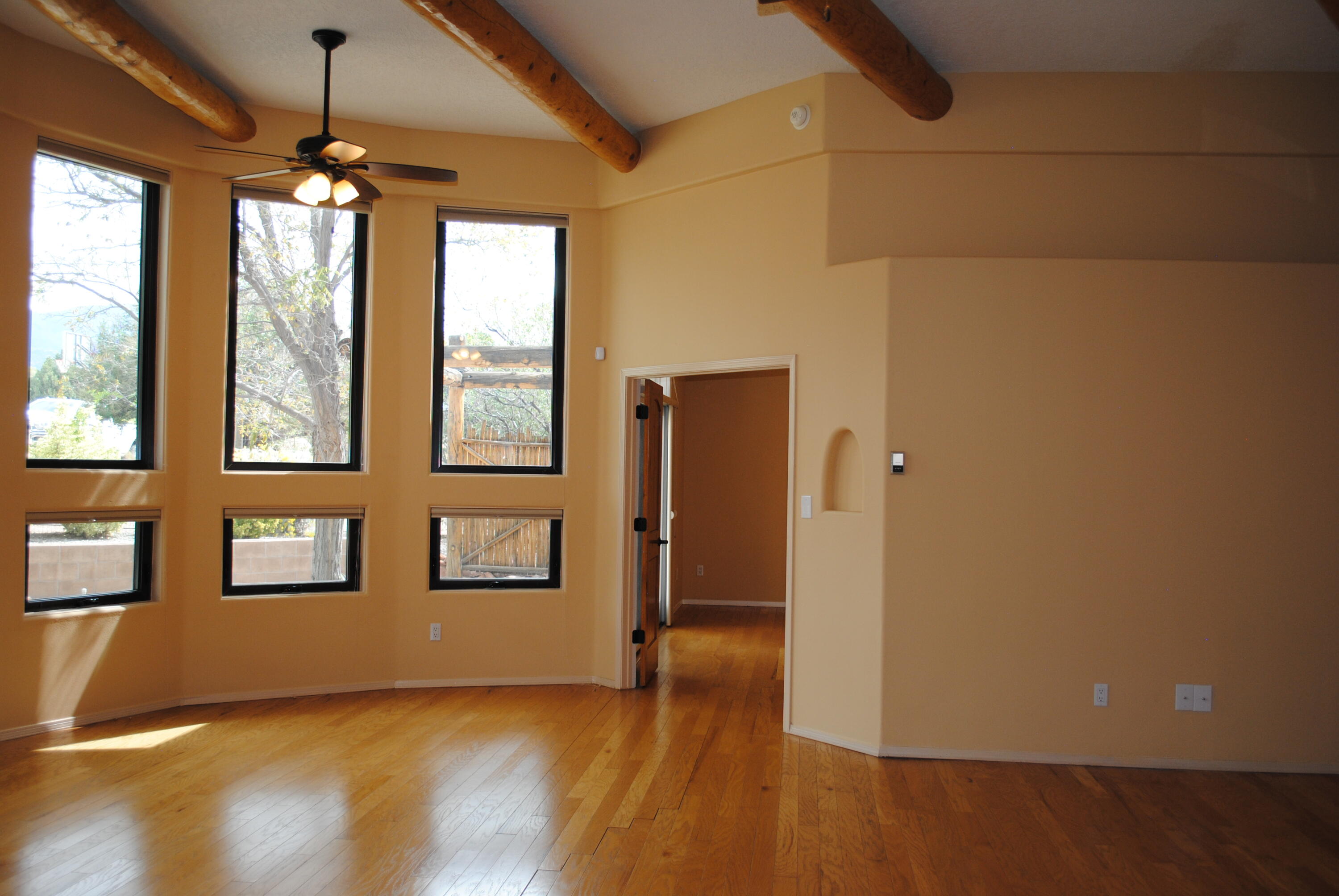 10401 OAKLAND Avenue NE