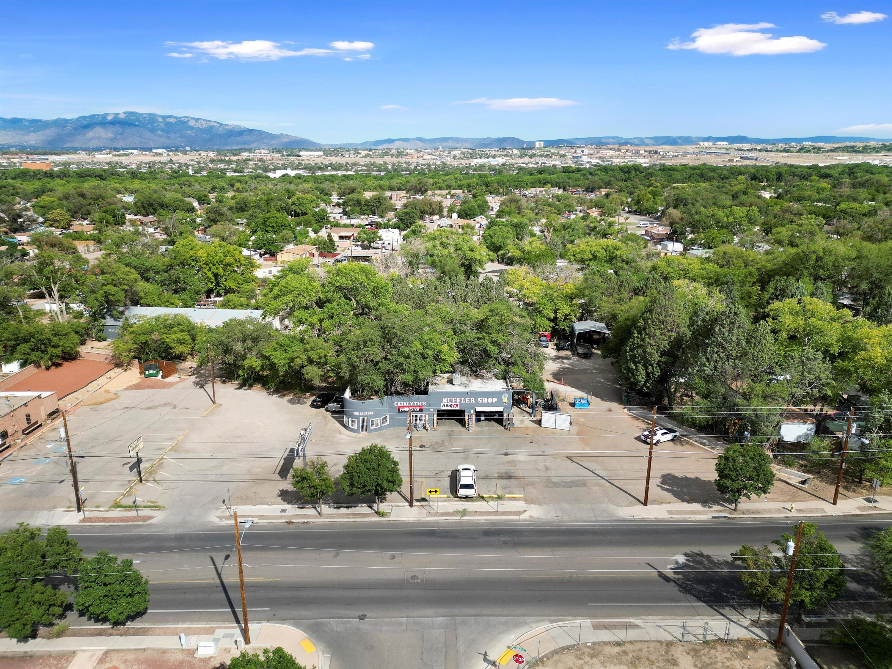 430 ISLETA Boulevard SW