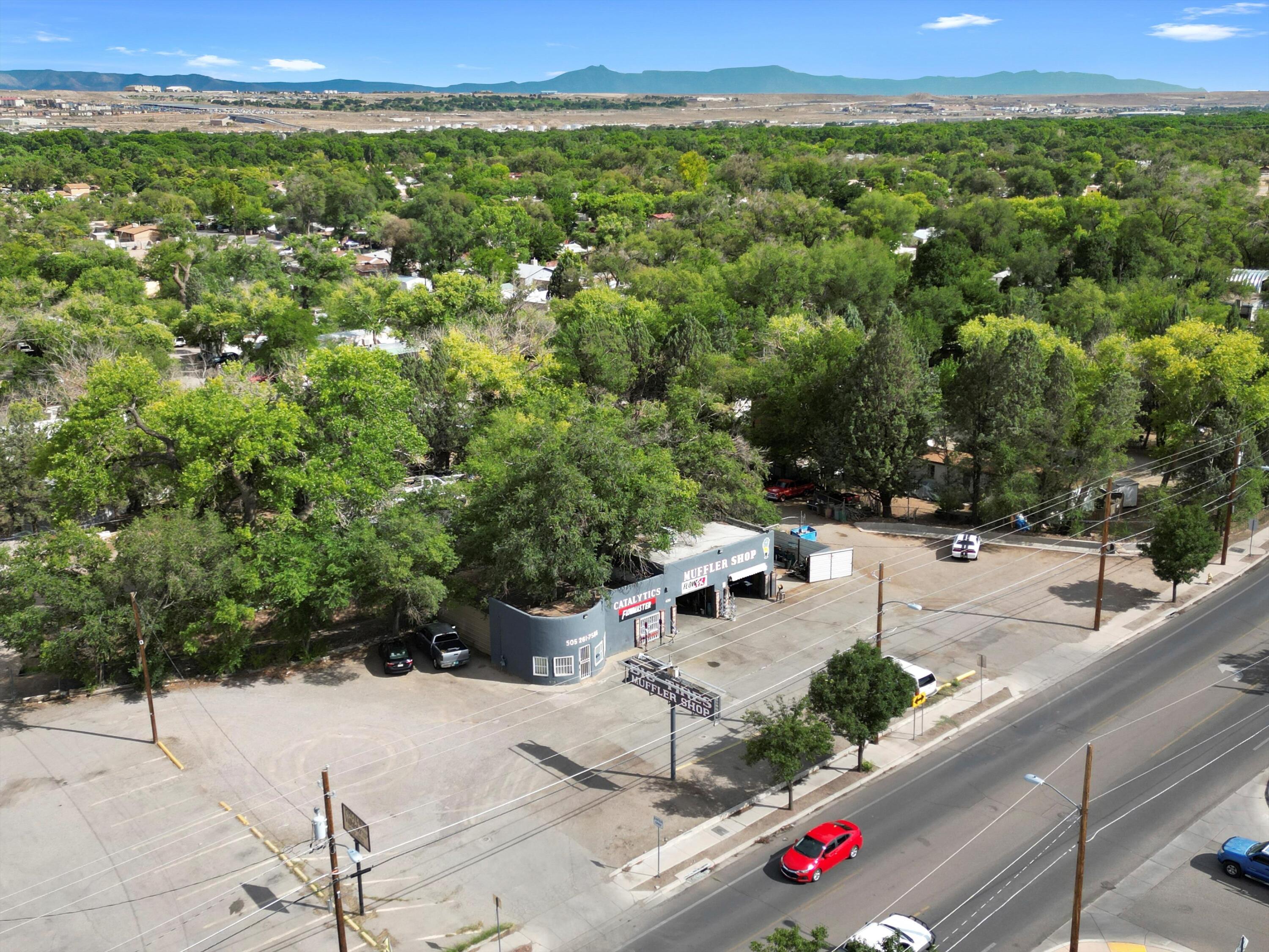 430 ISLETA Boulevard SW