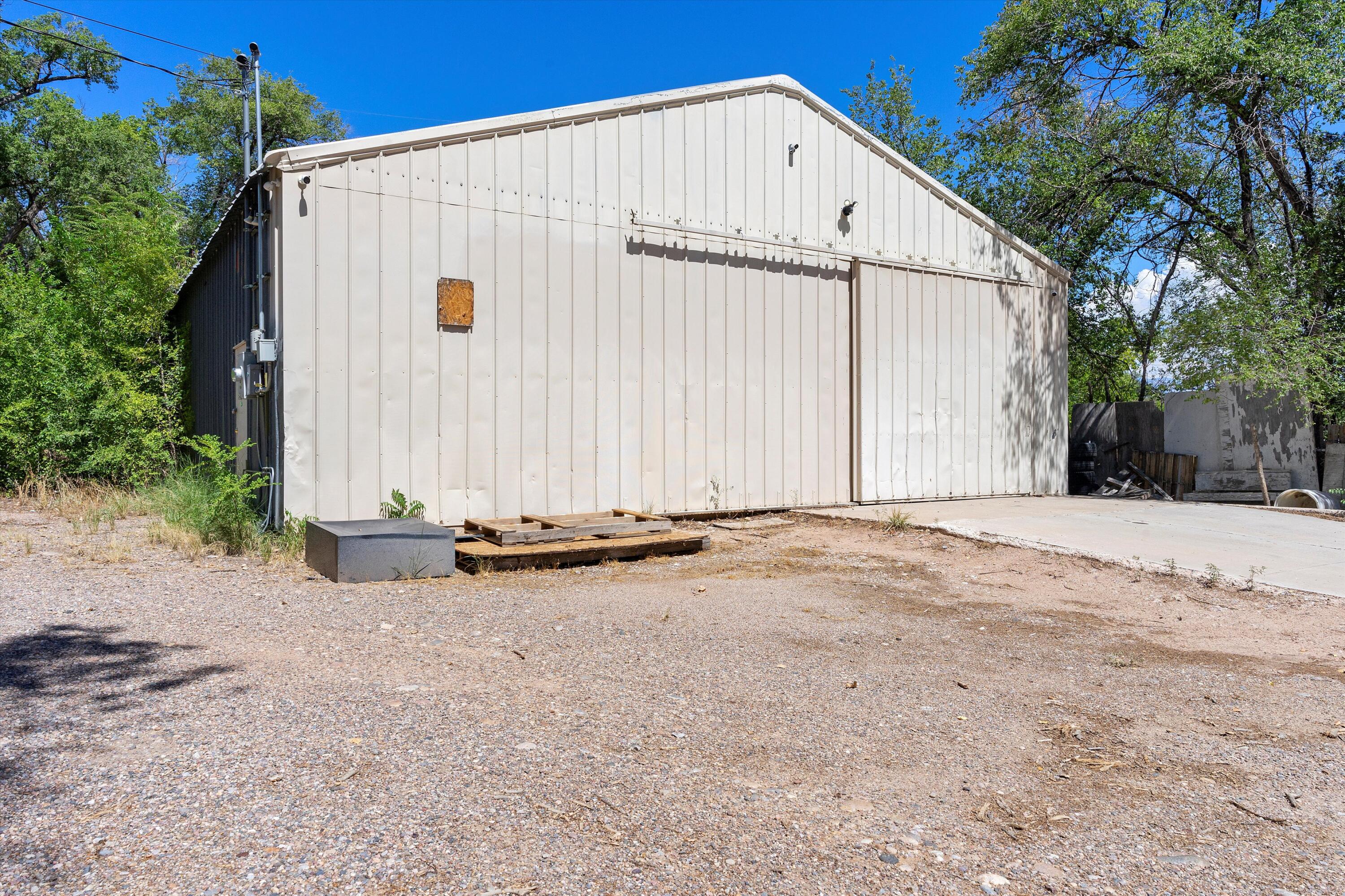 430 ISLETA Boulevard SW