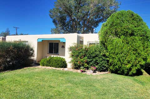 Homes For Sale - 813 Madeira Drive<br/> Albuquerque, NM 87108