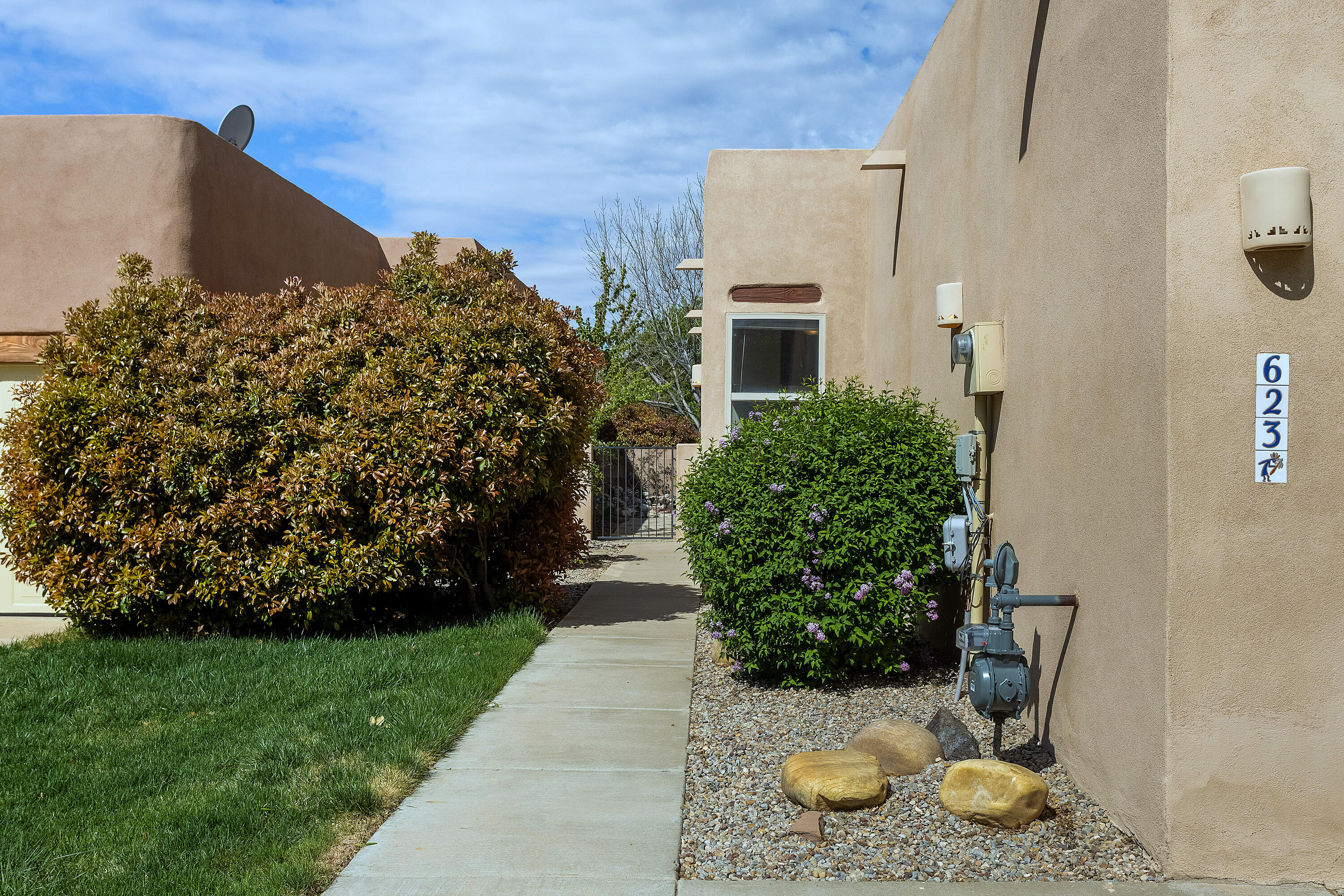 623 Flint Ridge Trail, Albuquerque, New Mexico image 2