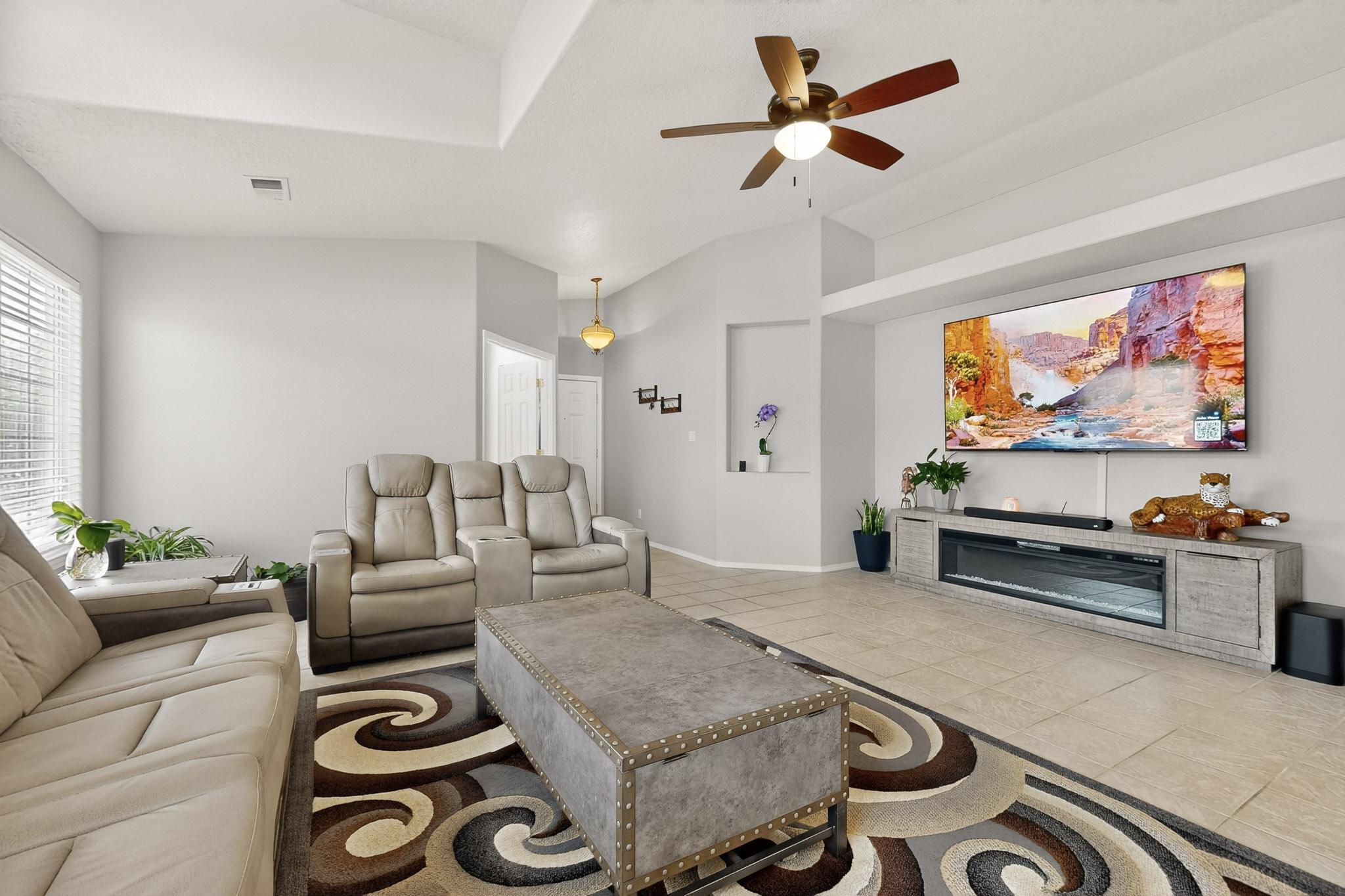 5401 Kokopelli Court NW