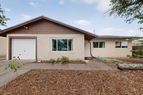 Photo of 1408 Espejo Street NE, Albuquerque, NM 87112 (MLS # 1111193)