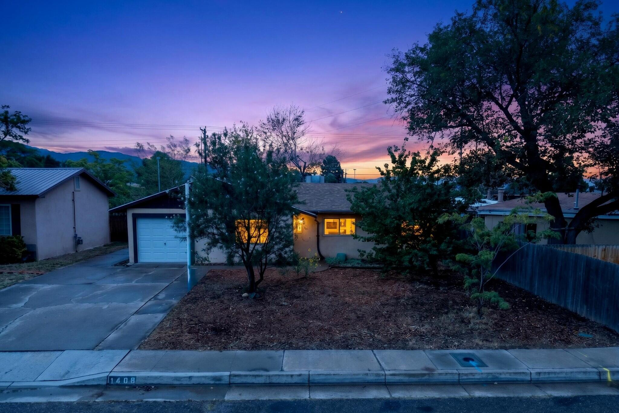 1408 Espejo Street NE