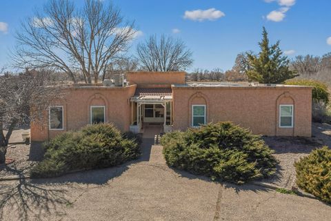 Photo of 355 Esperanza Drive, Bosque Farms, NM 87068 (MLS # 1100376)