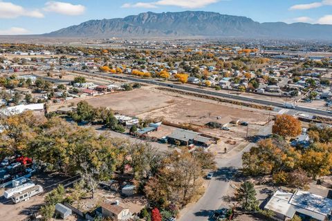 Photo of 221 Homeland Road NW, Albuquerque, NM 87114 (MLS # 1094500)