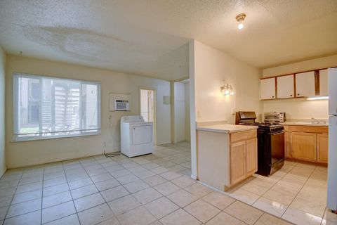 Photo of 2800 Vail Avenue SE #UNIT 159, Albuquerque, NM 87106 (MLS # 1094413)