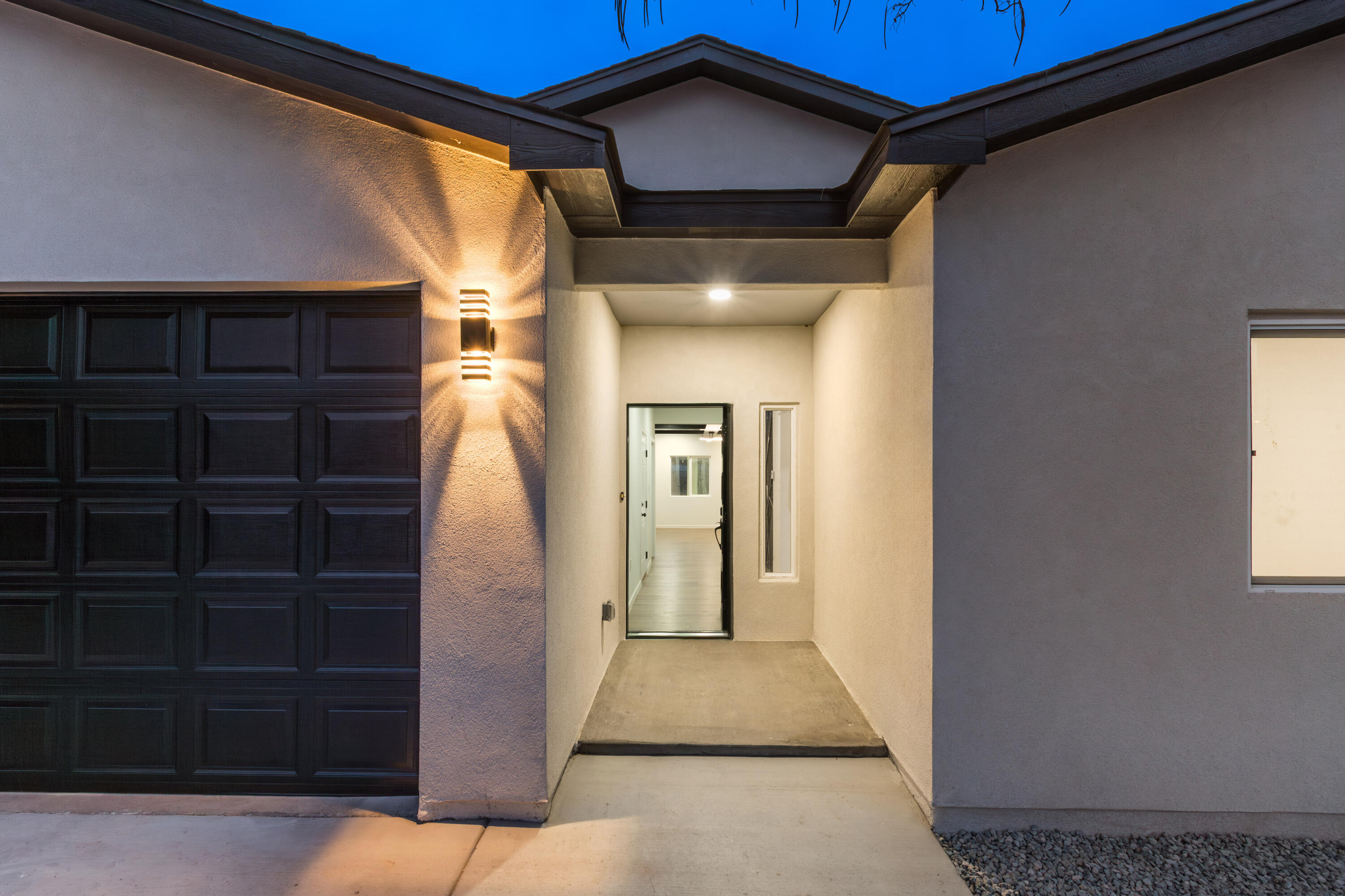 380 Deluvina Place SW