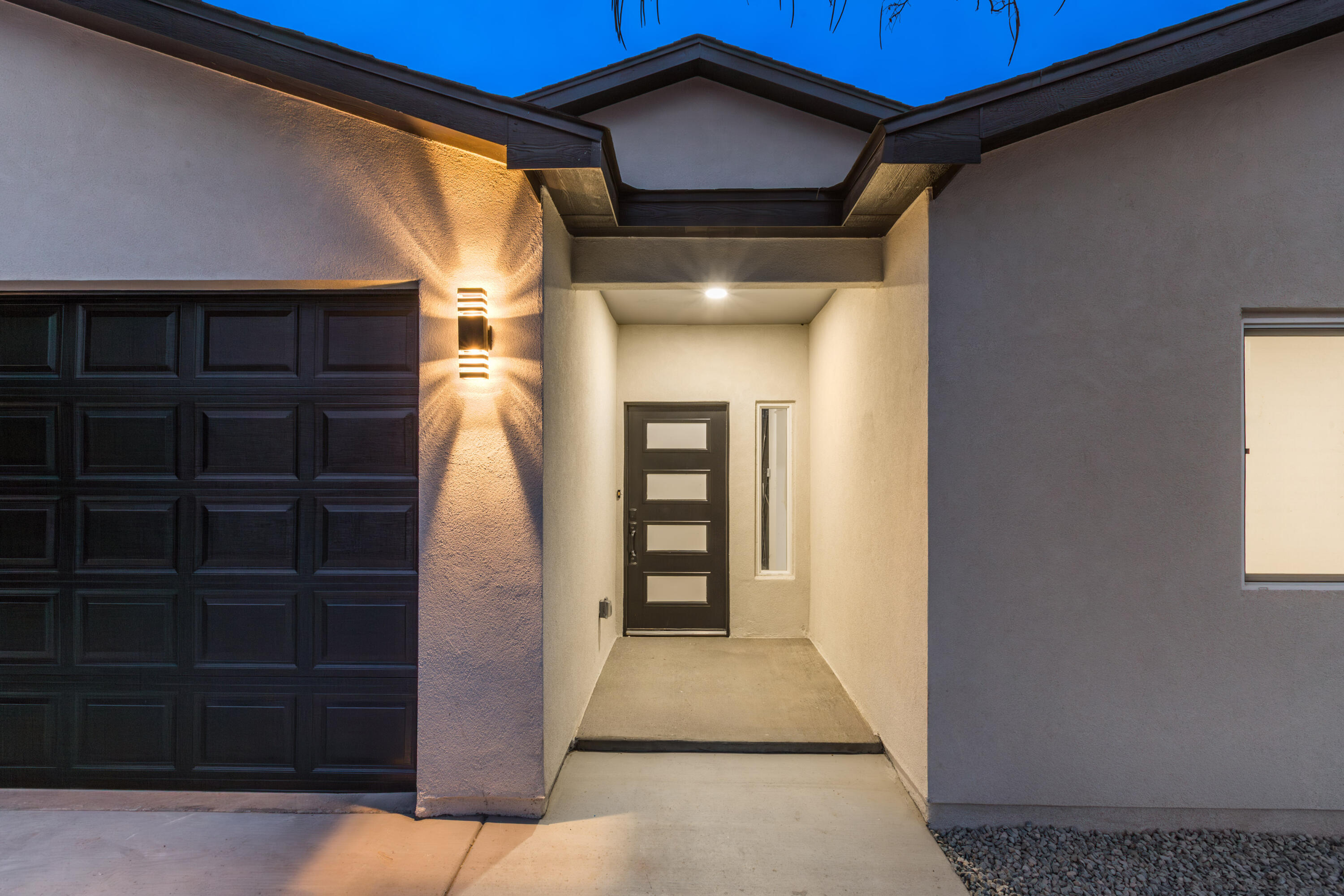 380 Deluvina Place SW