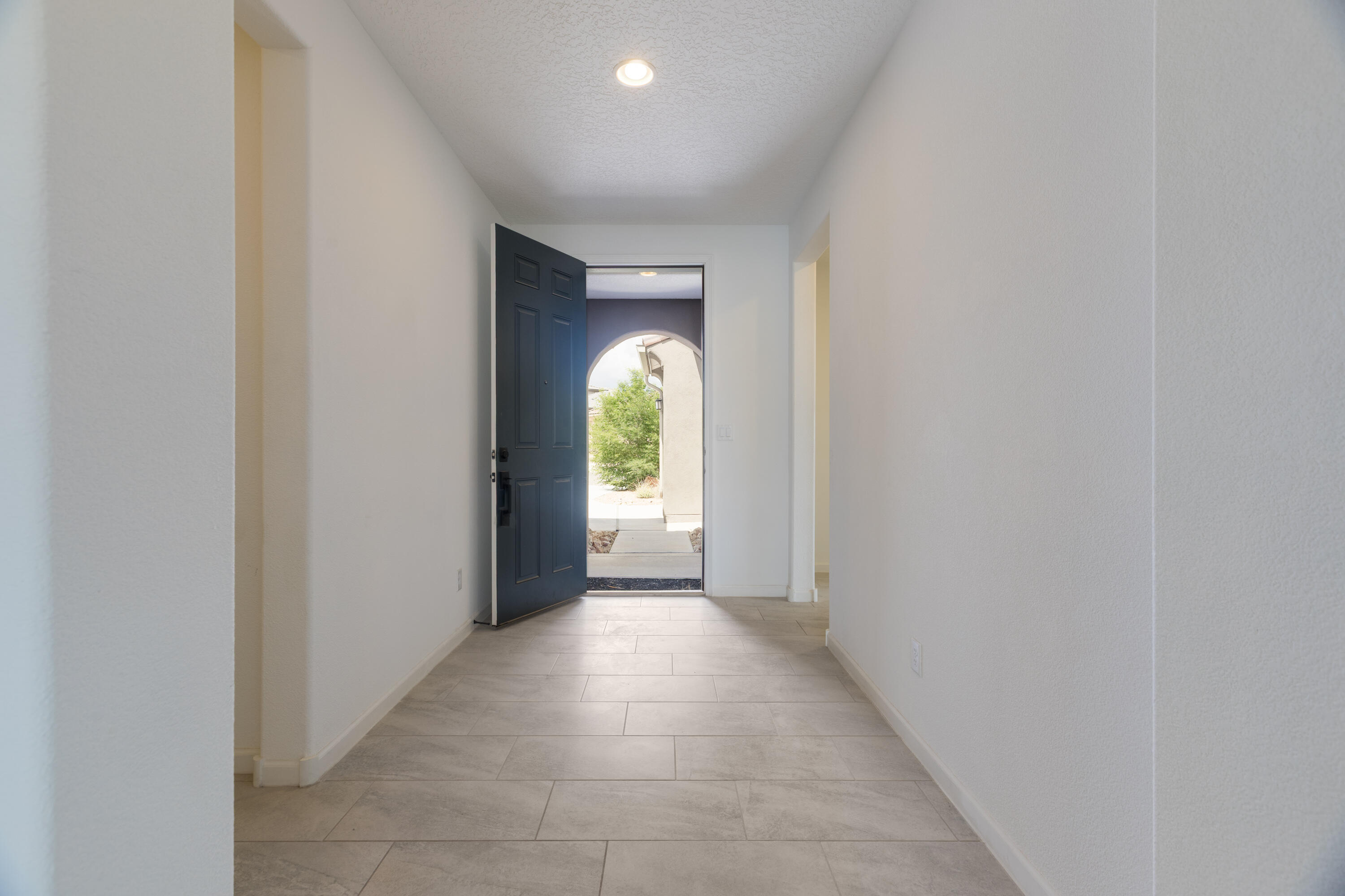 2729 KINGS CANYON Loop NE