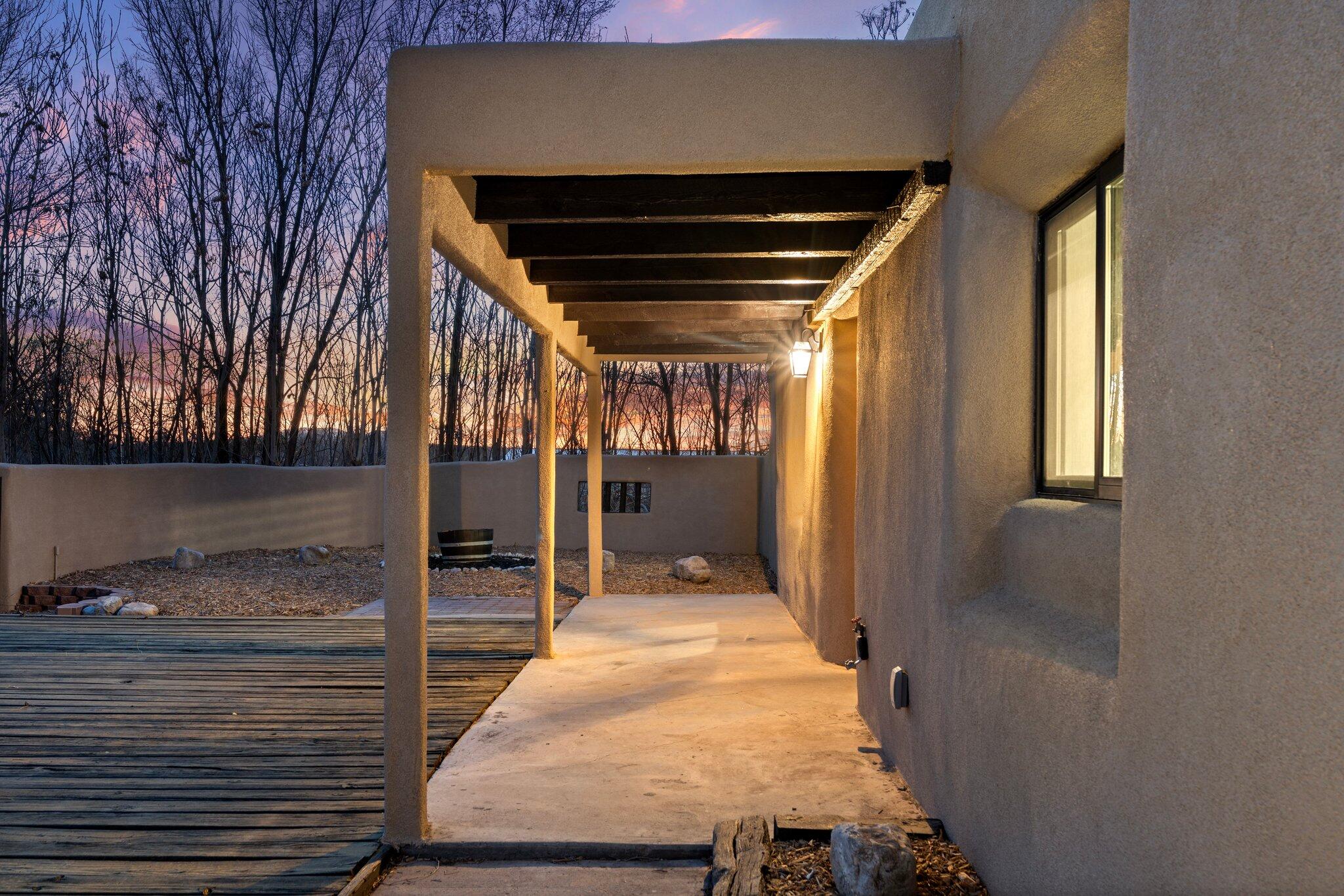 265 La Ladera Road, Peralta, New Mexico image 9