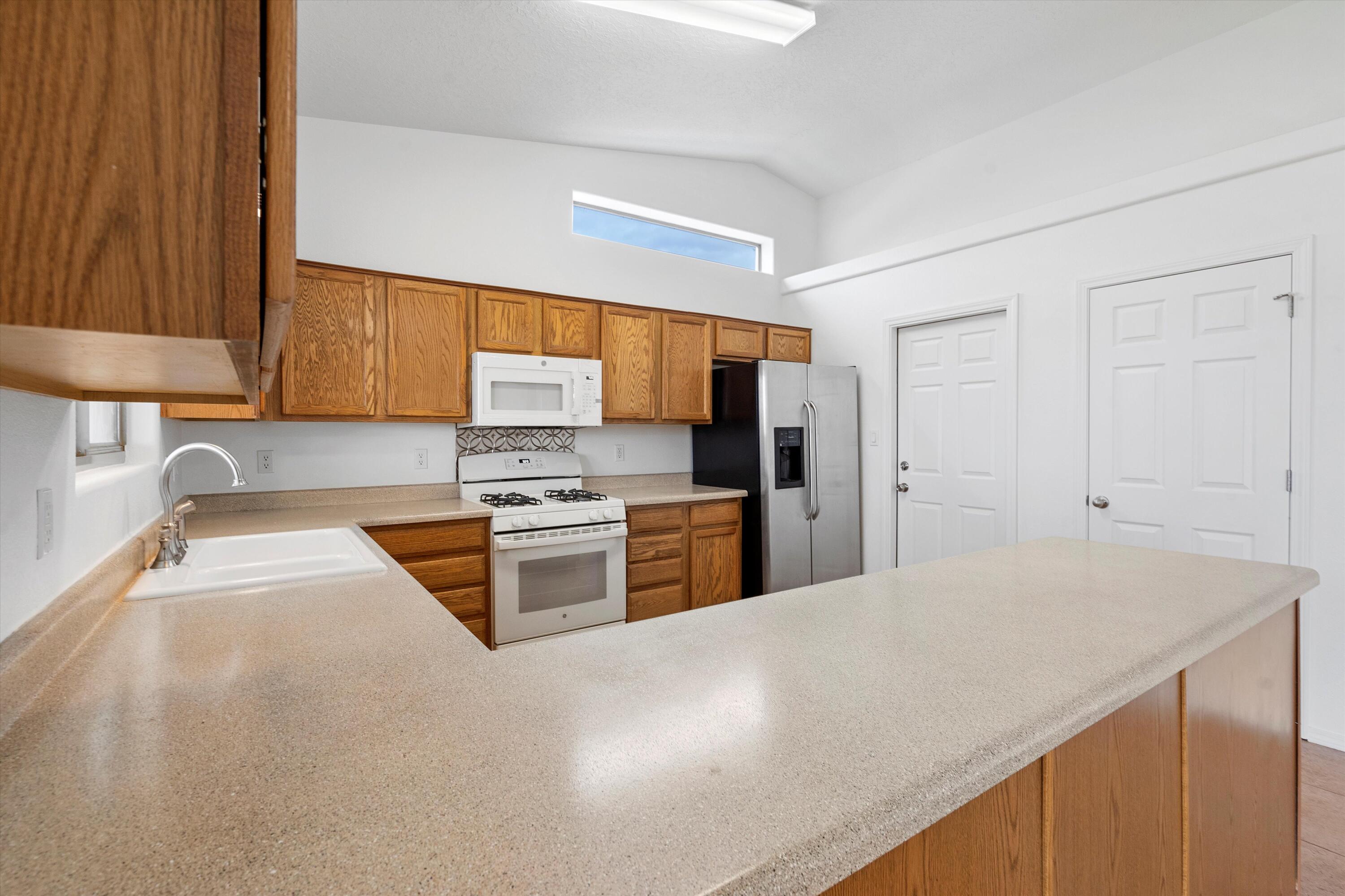 725 6th Street, Rio Rancho, New Mexico image 15