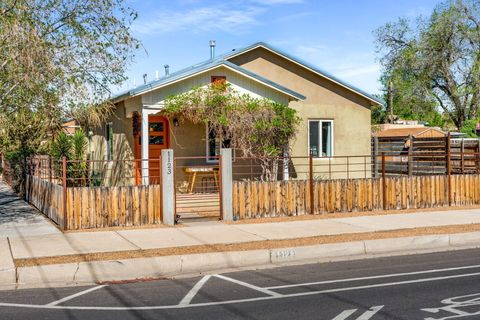 Photo of 1123 3rd Street SW, Albuquerque, NM 87102 (MLS # 1101173)