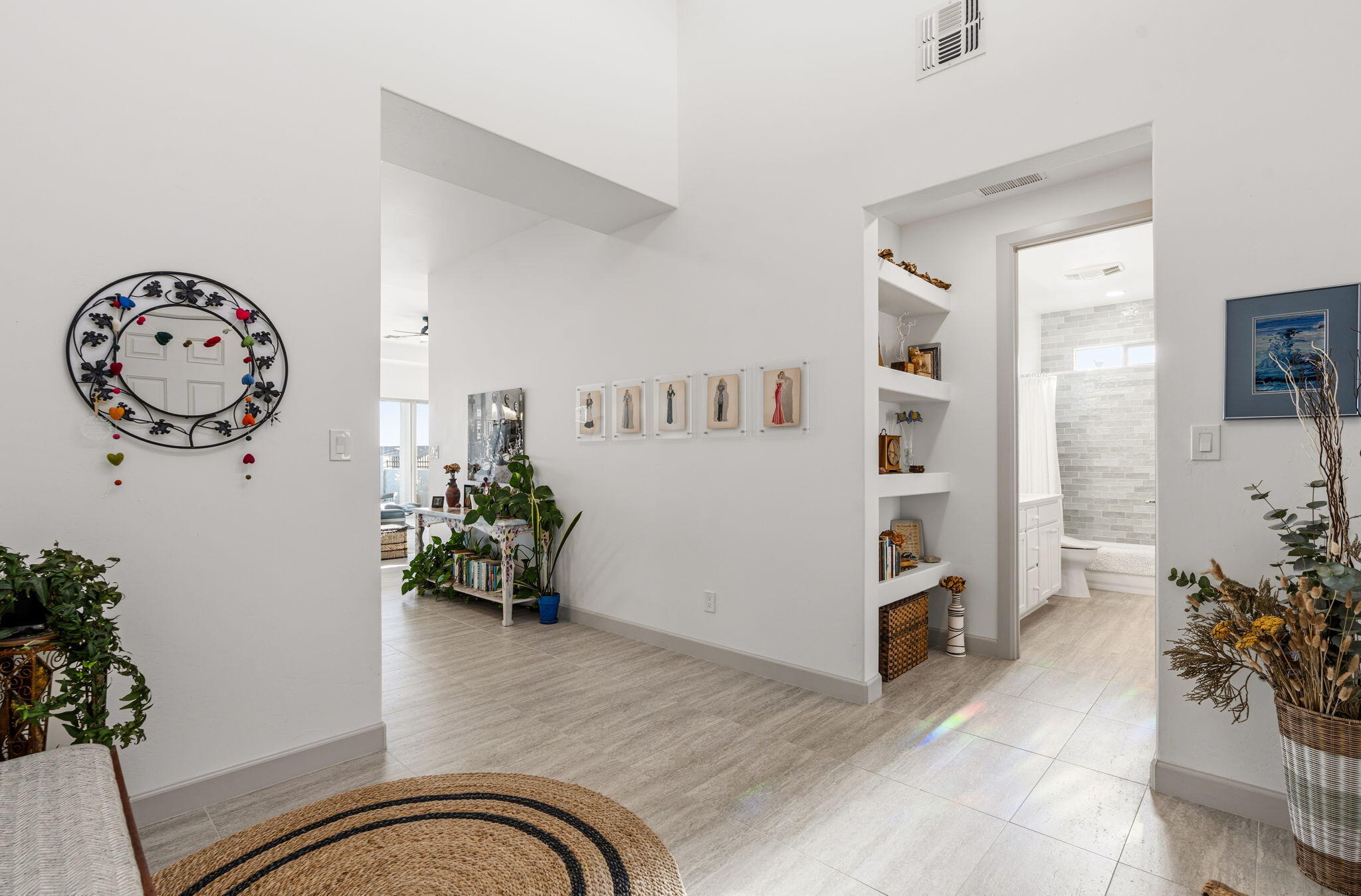 5731 Venada Court NE