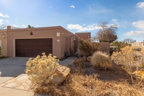 Photo of 12100 Calle Zagal NE, Albuquerque, NM 87111 (MLS # 1098693)