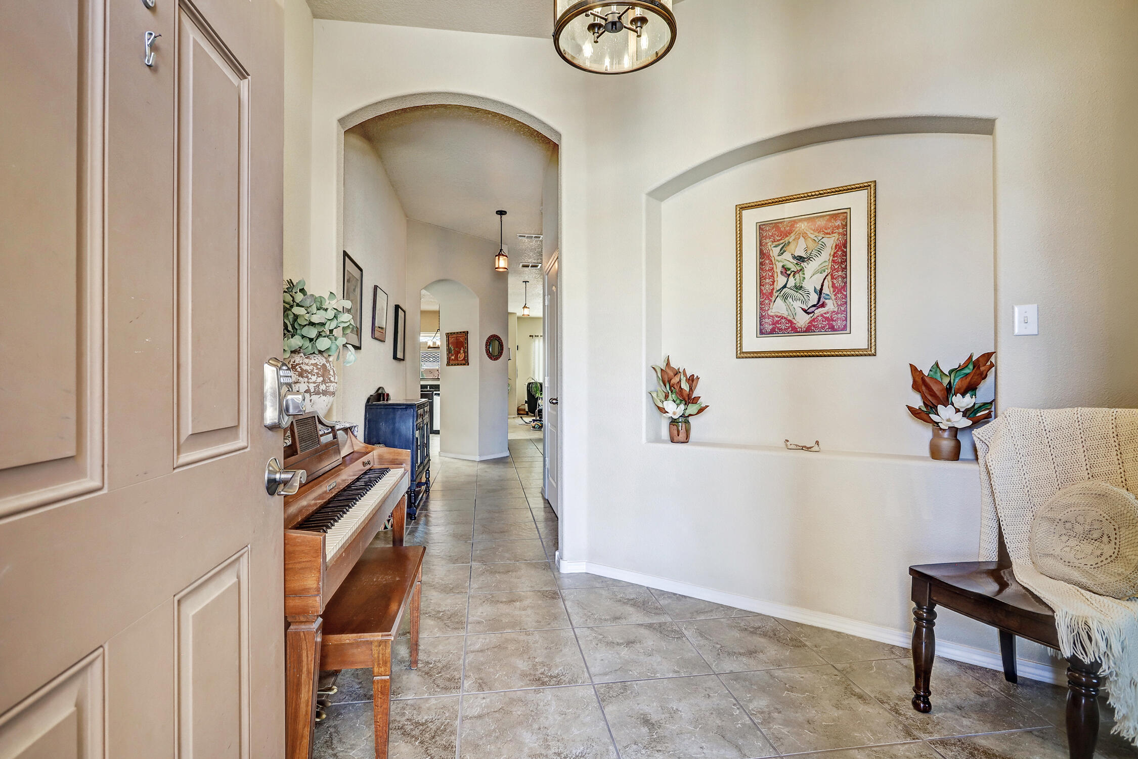 2563 Cerro Parrido Road SE