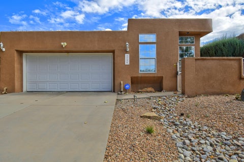 Photo of 5724 Peppertree Place NE, Albuquerque, NM 87111 (MLS # 1112814)