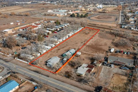 Photo of 1902 Tapia Boulevard SW, Albuquerque, NM 87105 (MLS # 1097337)