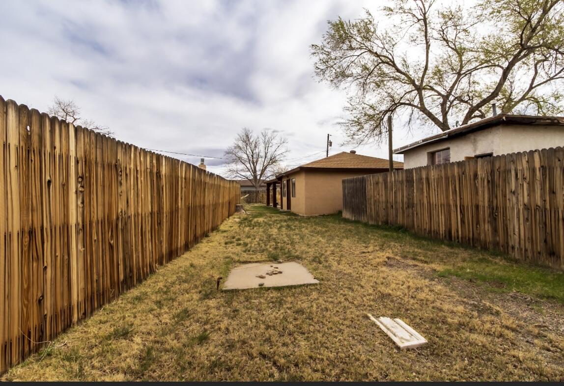 313 S S 6th Street, Belen, New Mexico image 8