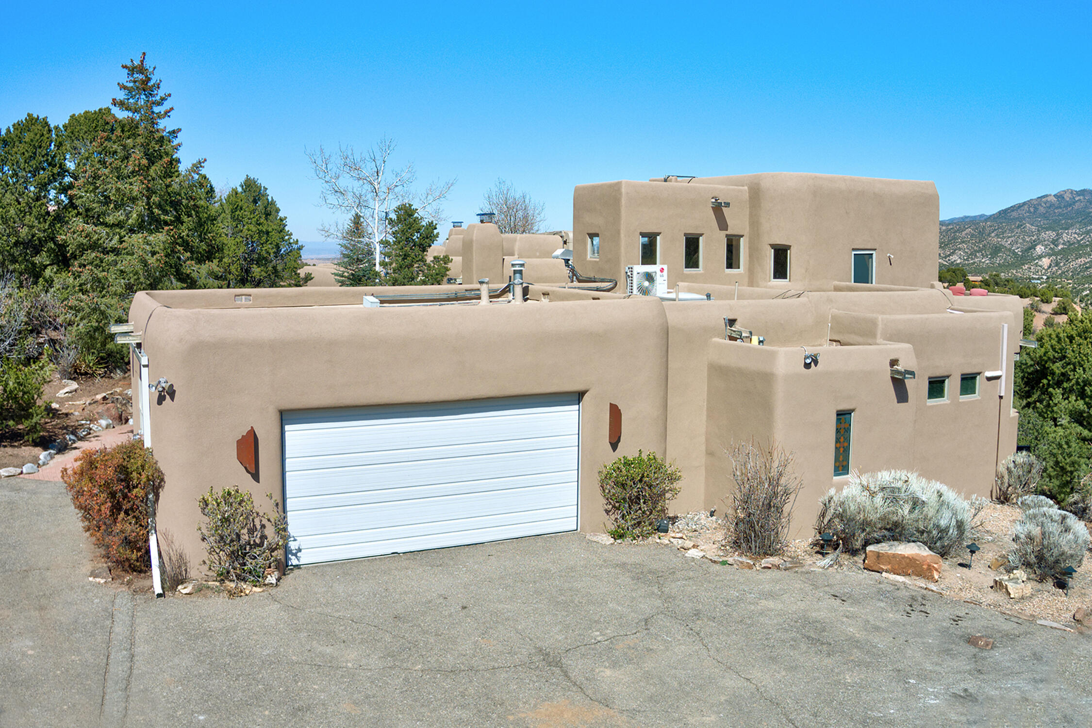 1230 Bishops Lodge Road Road, Santa Fe, New Mexico image 4