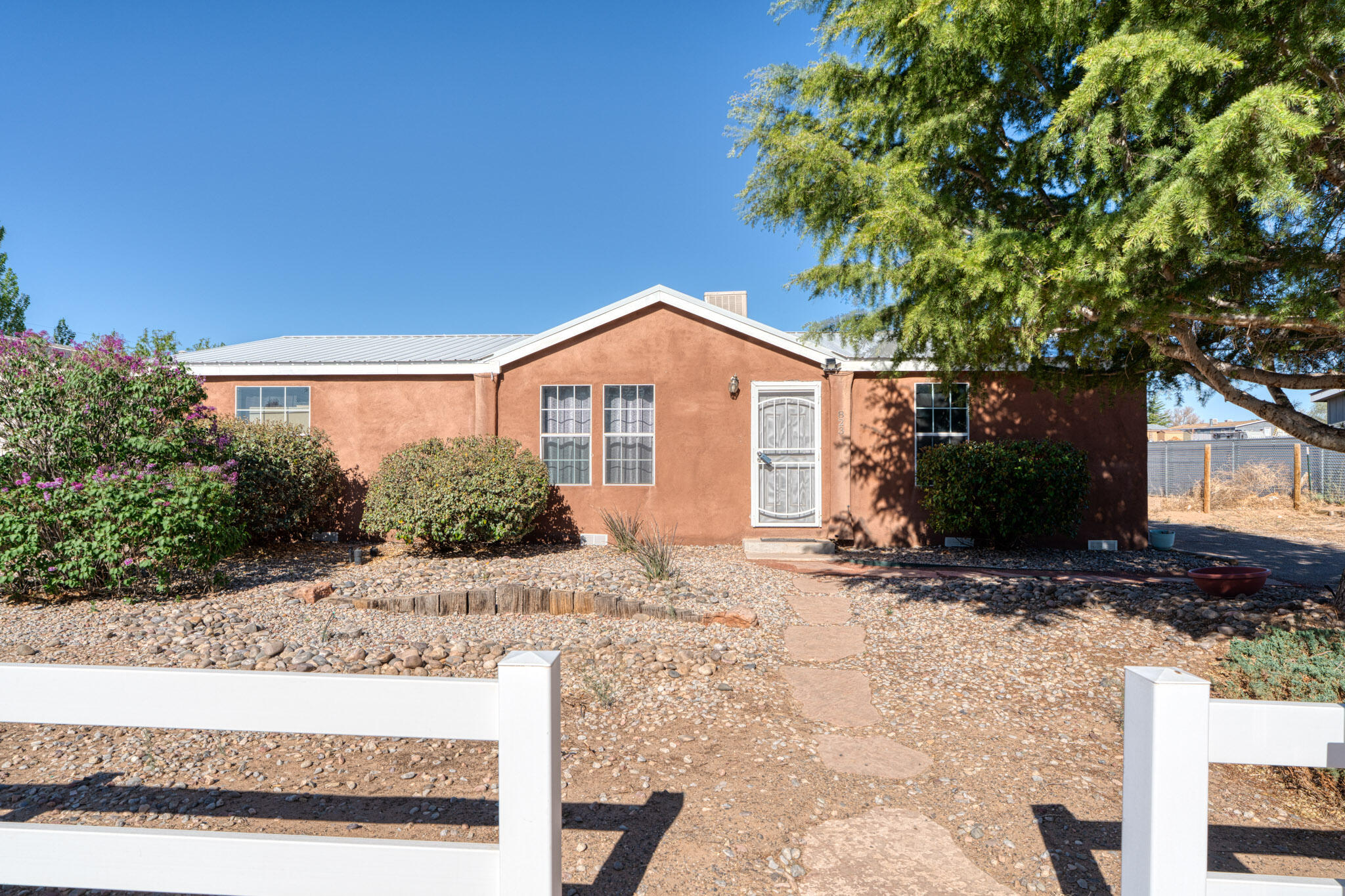 823 3rd Street, Rio Rancho, New Mexico image 1