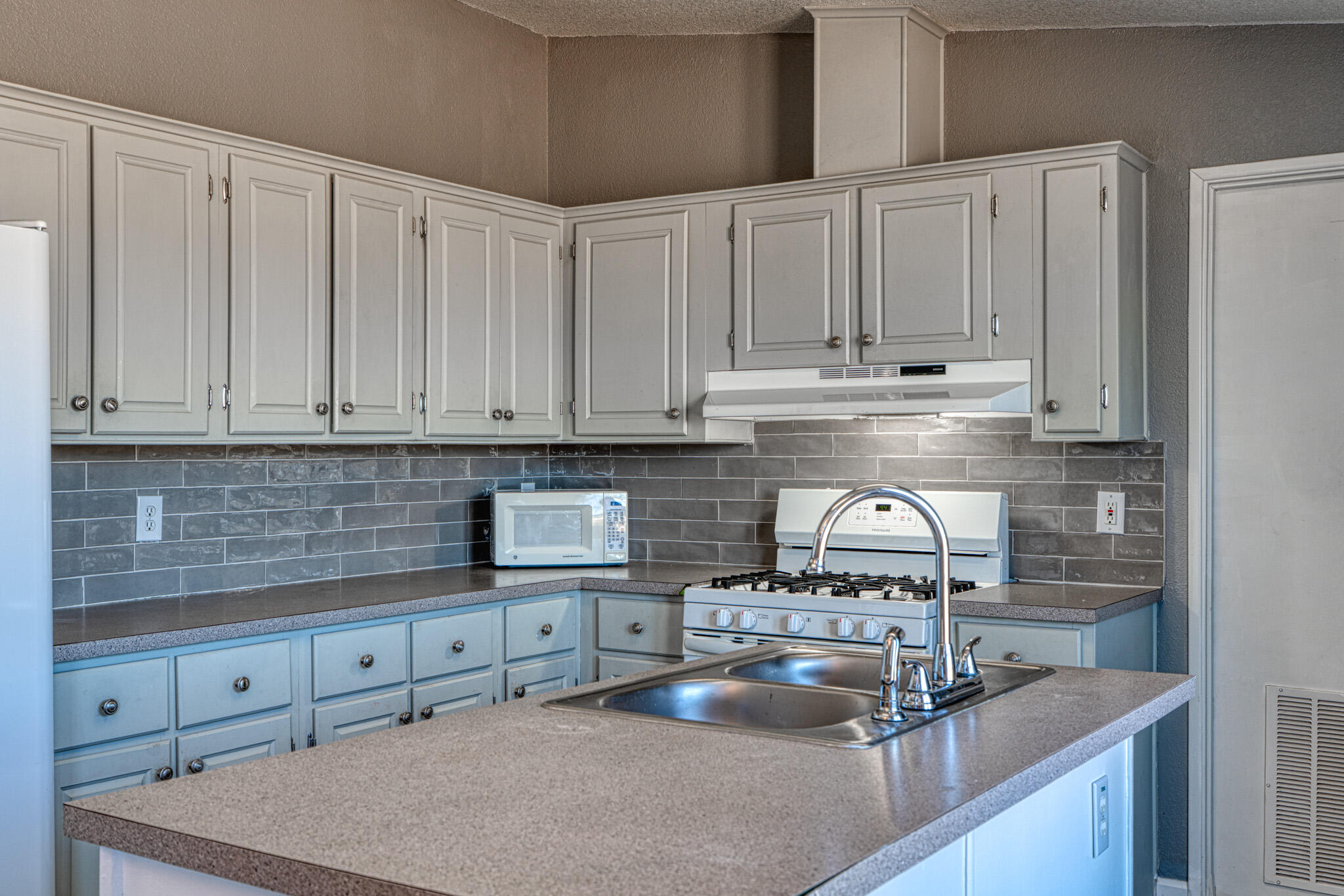 823 3rd Street, Rio Rancho, New Mexico image 12