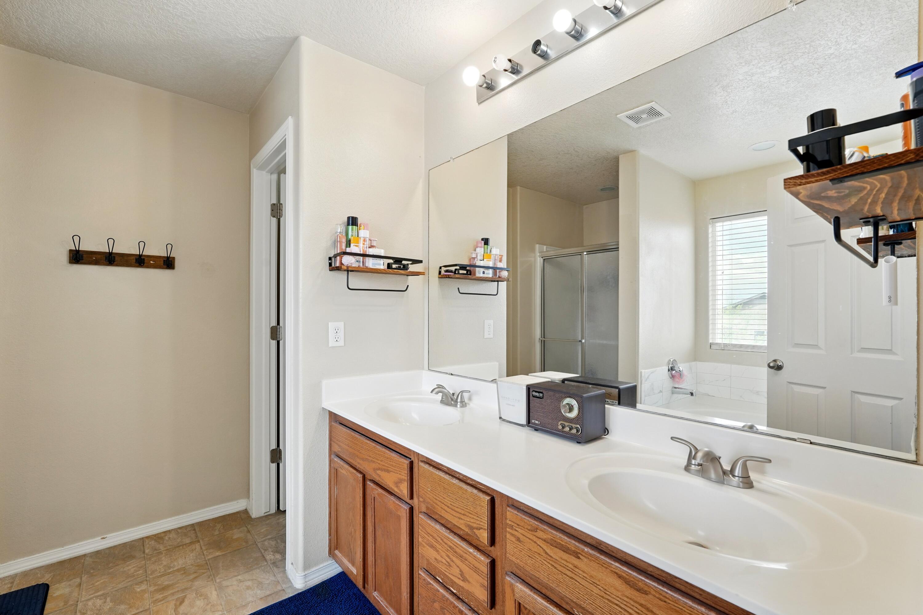 3615 Buckskin Loop, Rio Rancho, New Mexico image 24
