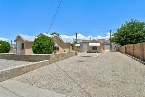 Homes For Sale - 4524 5th Street<br/> Bernalillo County, Albuquerque, NM 87107