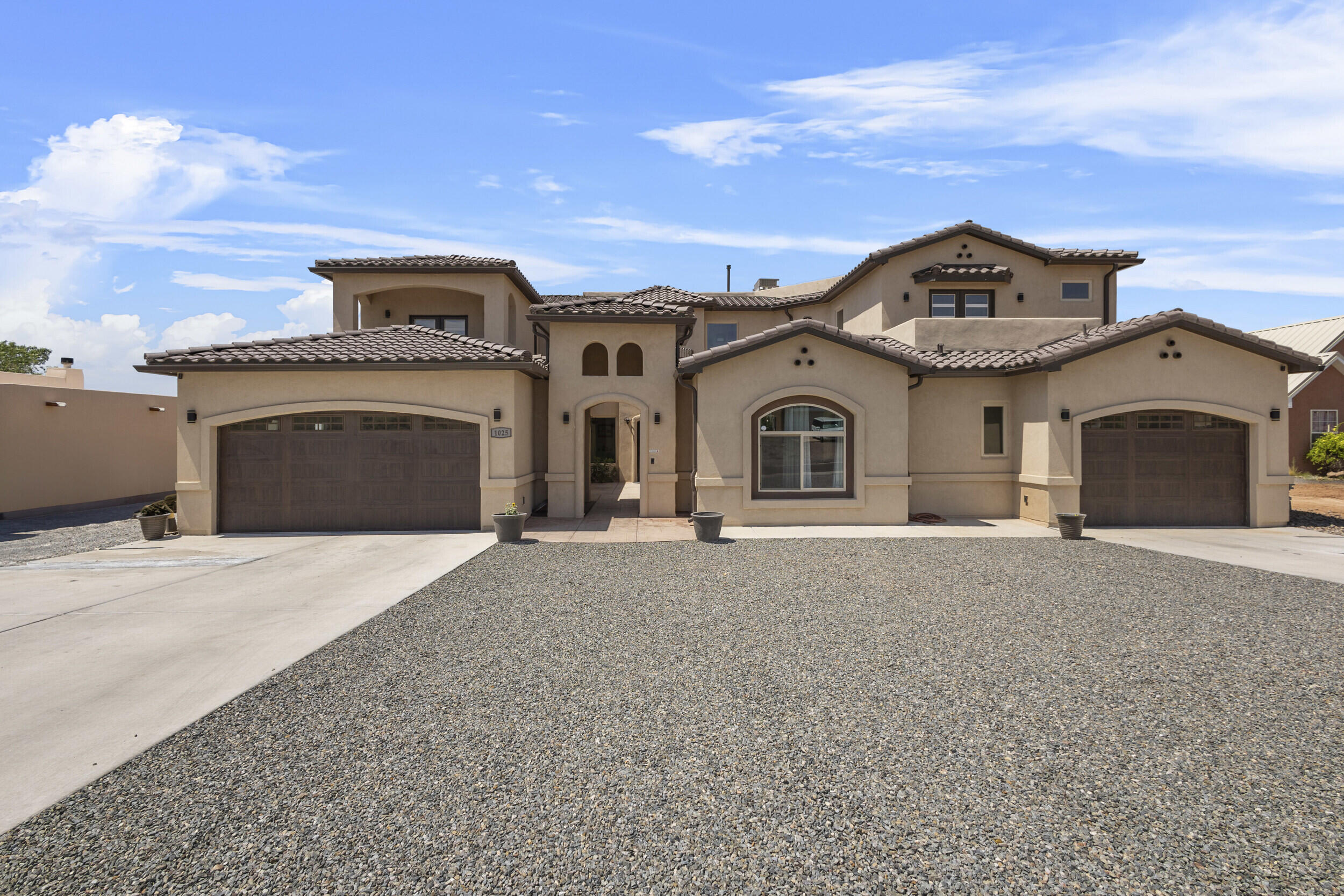 View Los Lunas, NM 87031 house