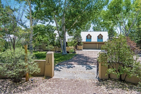 Photo of 398 Price Lane, Corrales, NM 87048 (MLS # 1109143)