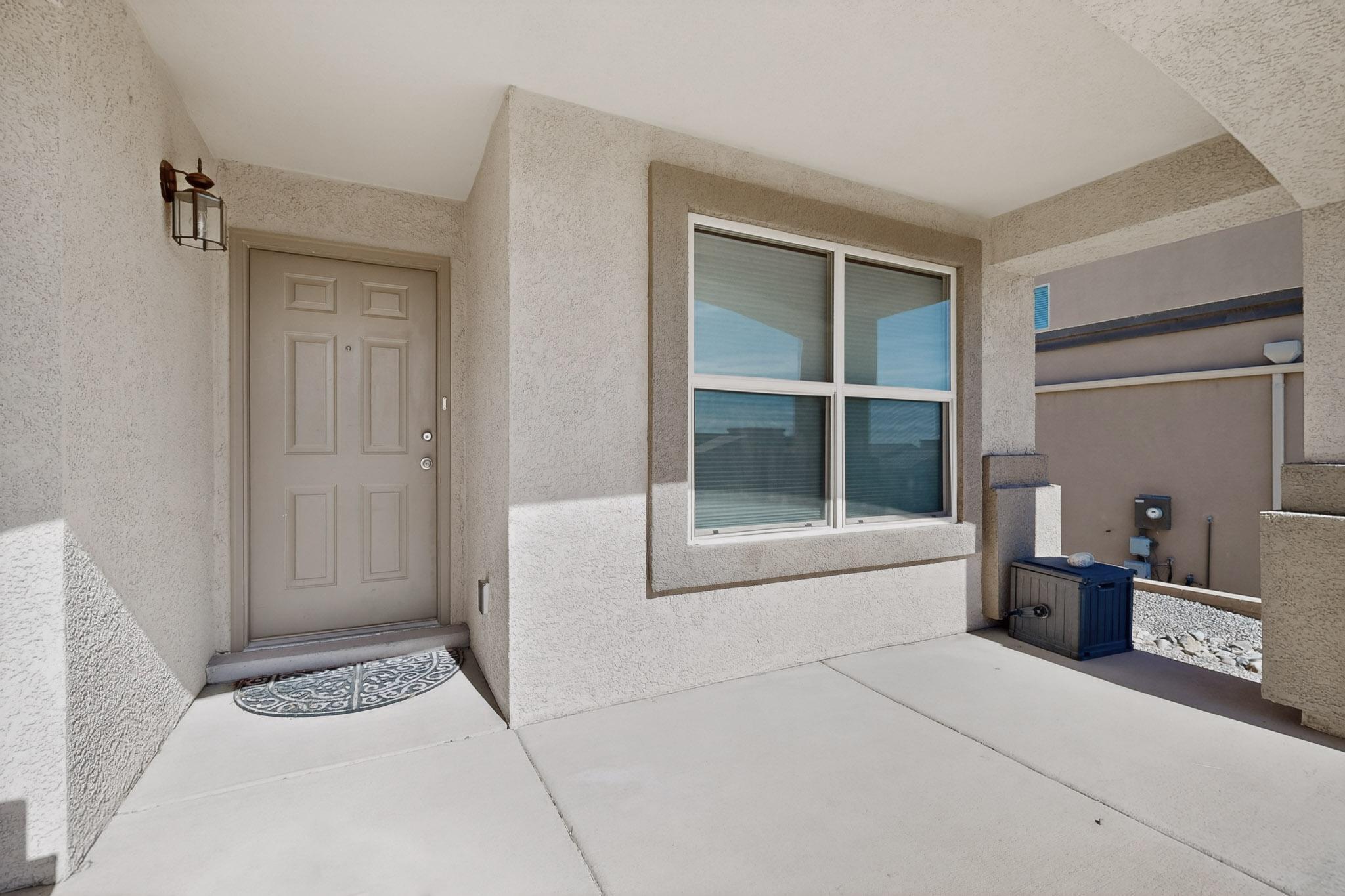 2558 Cerro Parrido Road SE