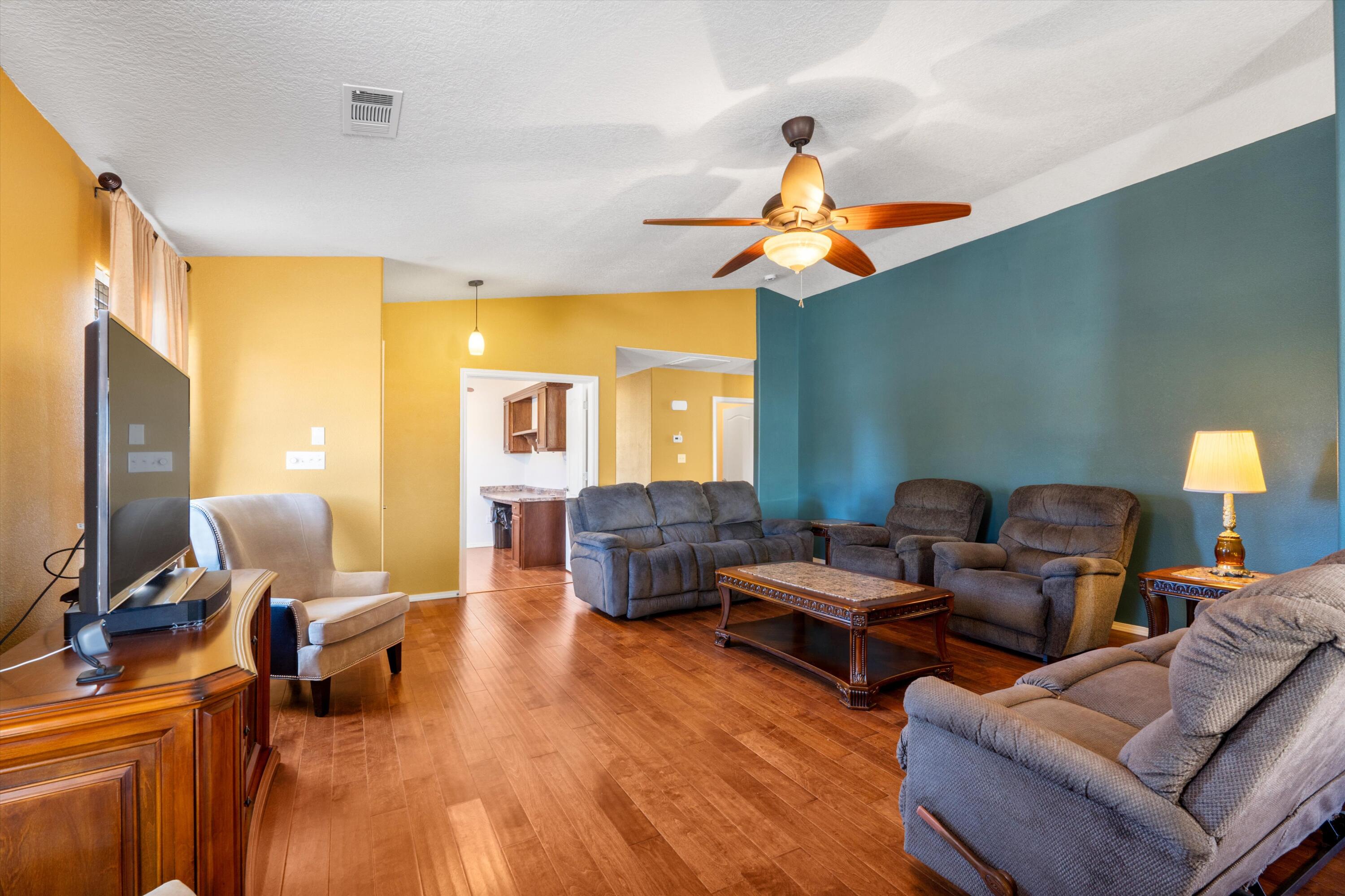 1317 Aspen Meadows Drive, Rio Rancho, New Mexico image 3