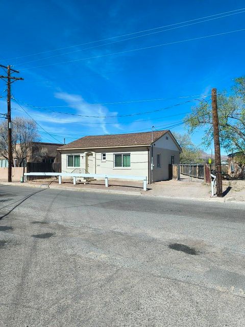 Homes For Sale - 335 Mt. Carmel Avenue<br/> Socorro County, Socorro, NM 87801