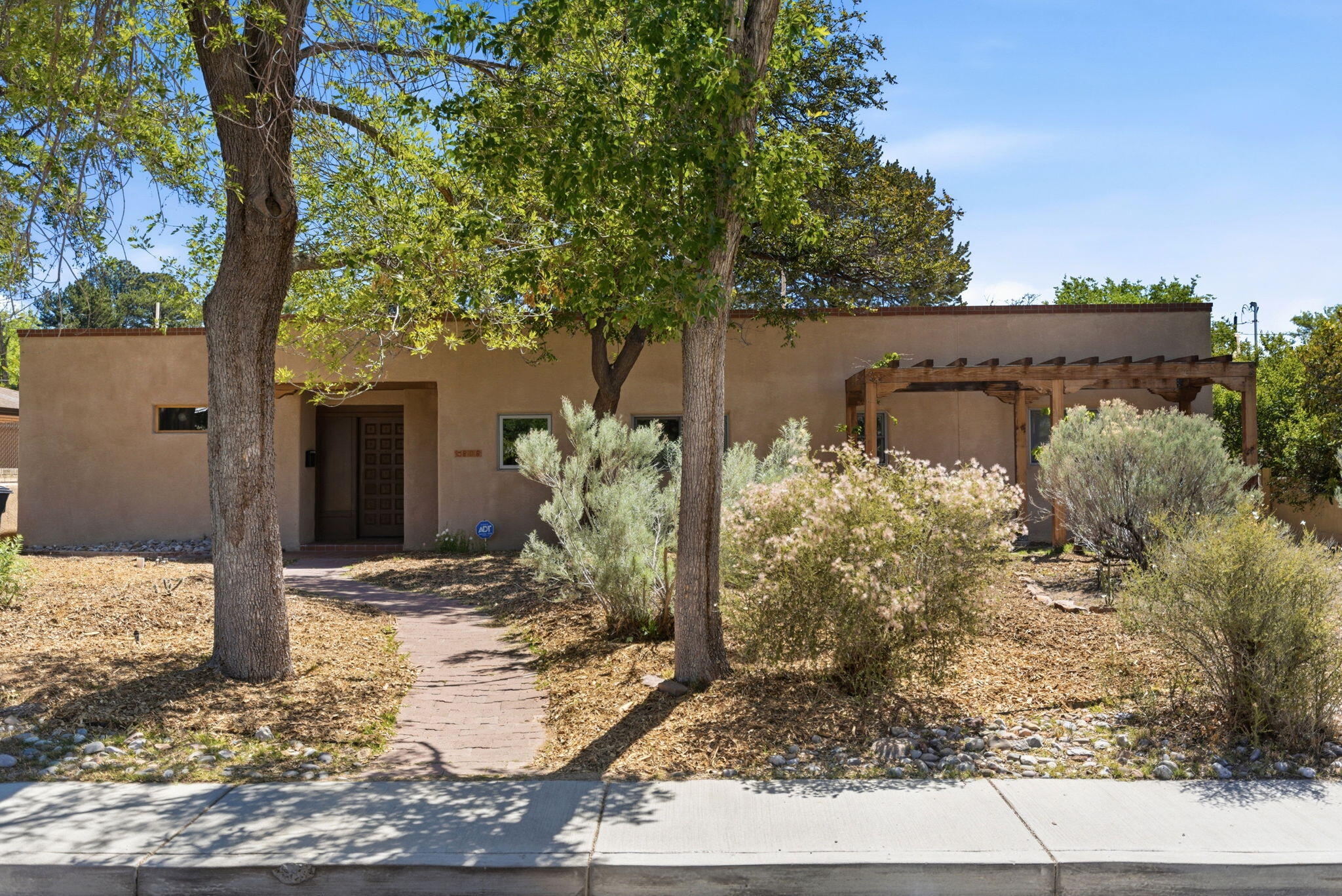 808 Parkland Circle SE