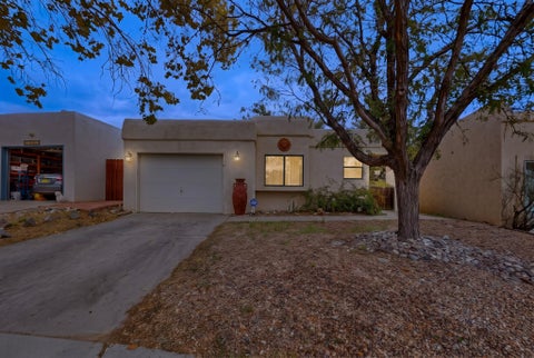 Photo of 7315 Platero Place NW, Albuquerque, NM 87120 (MLS # 1112424)
