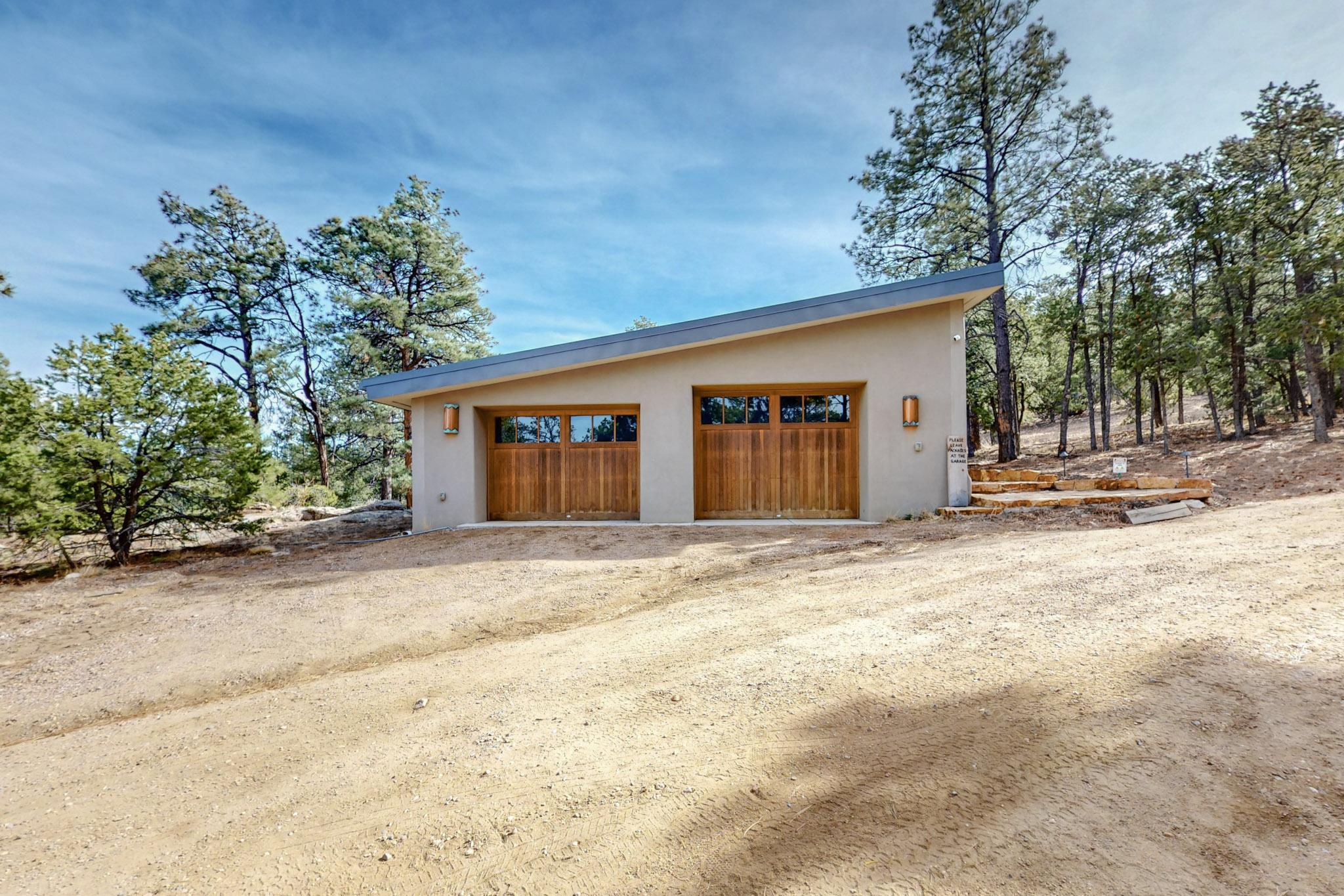 197 Overlook Road, Santa Fe, New Mexico image 4