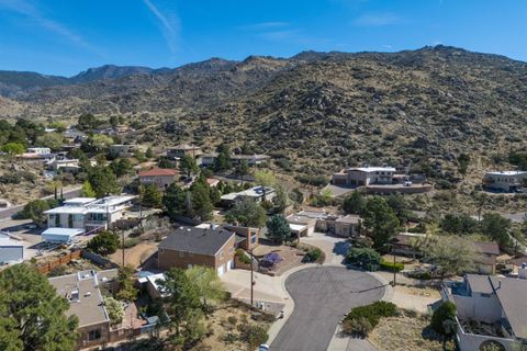 Photo of 14325 Skyline Road NE, Albuquerque, NM 87123 (MLS # 1100779)