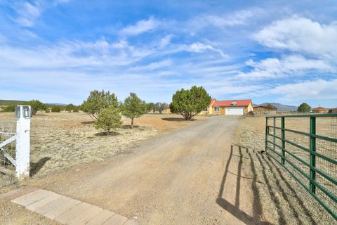 21 Via Conejo Edgewood NM 87015