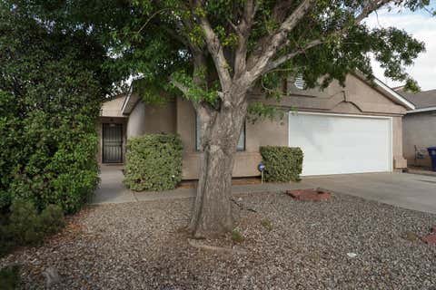 Homes For Sale - 820 110th Street<br/> Albuquerque, NM 87121