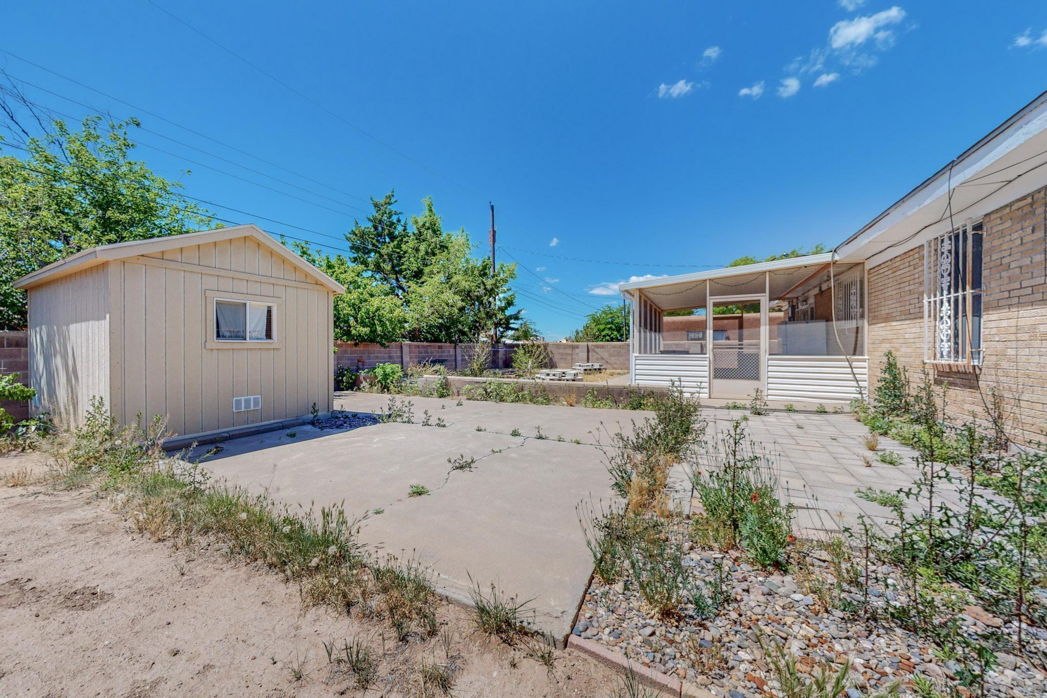 Photo 43 of 51 of 417 Alvarado Drive NE house