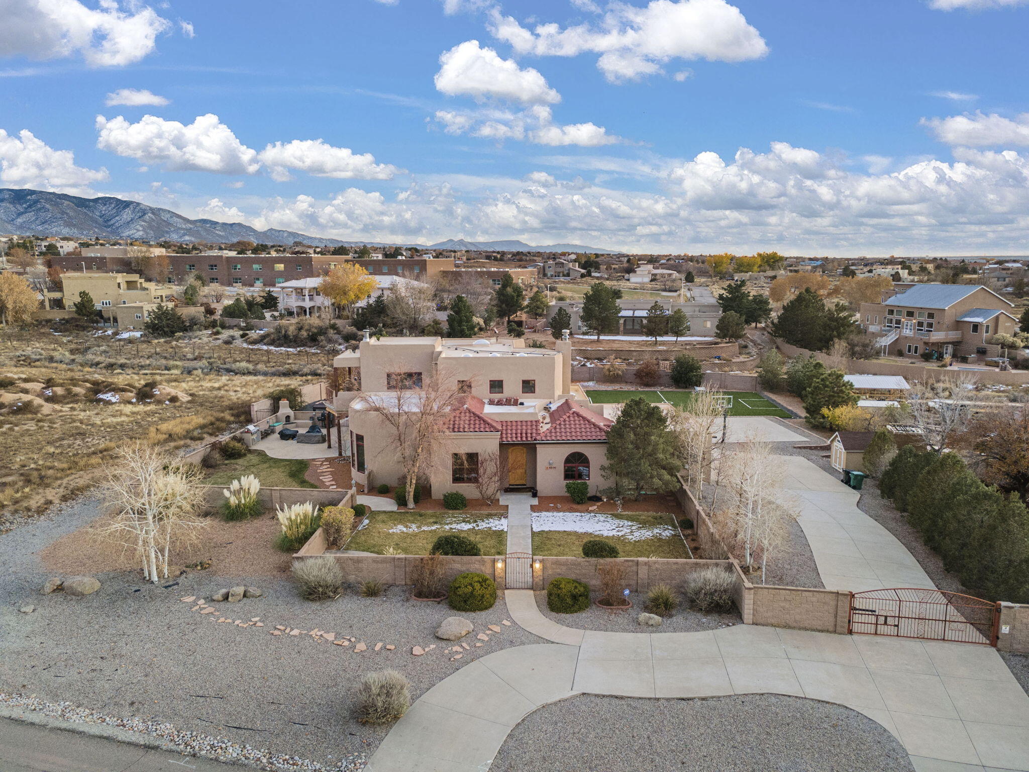 8800 Beverly Hills Avenue NE