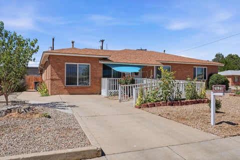 Homes For Sale - 7621 Prospect Avenue<br/> Albuquerque, NM 87110