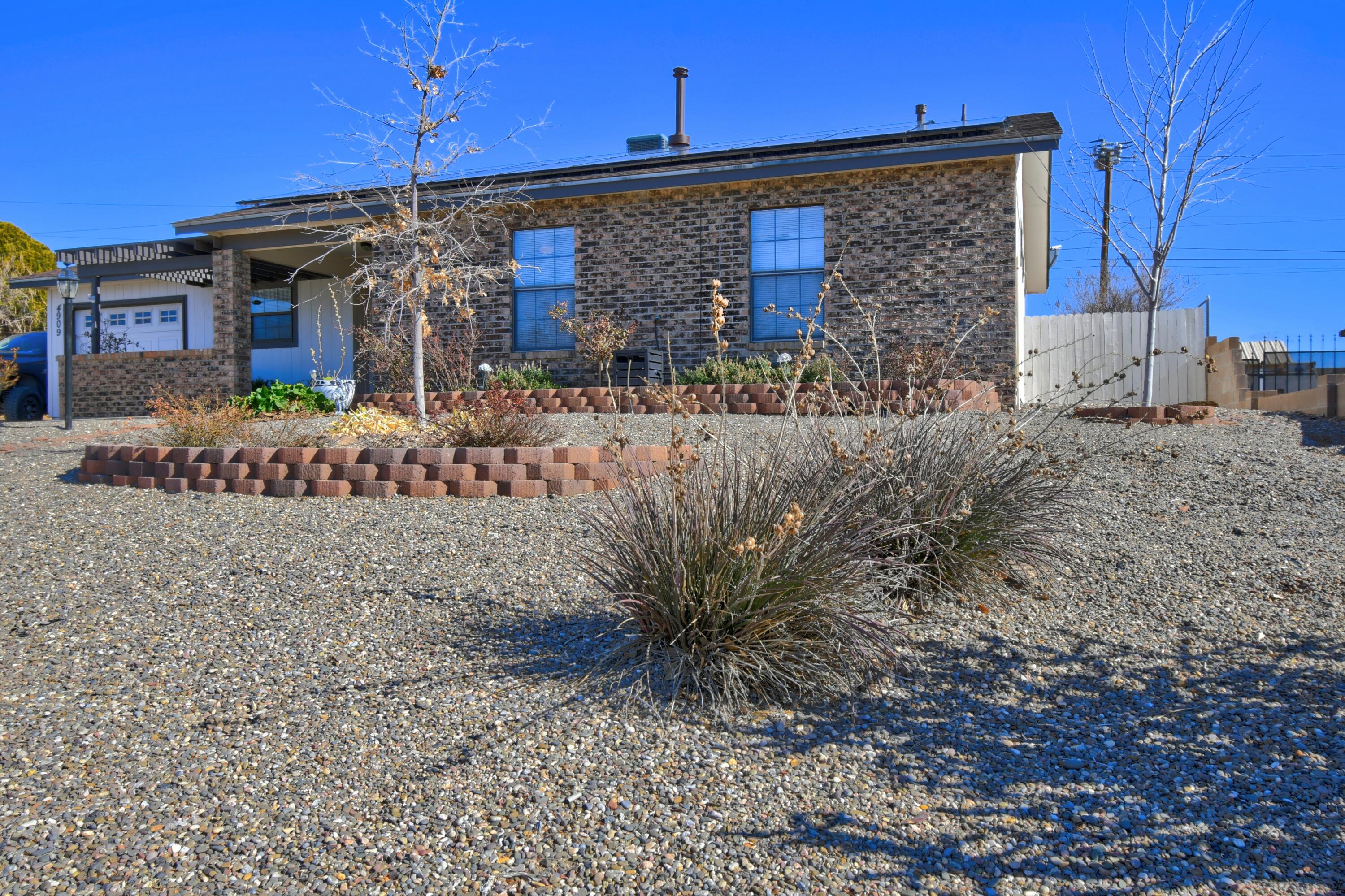 4909 Chromium Drive NE