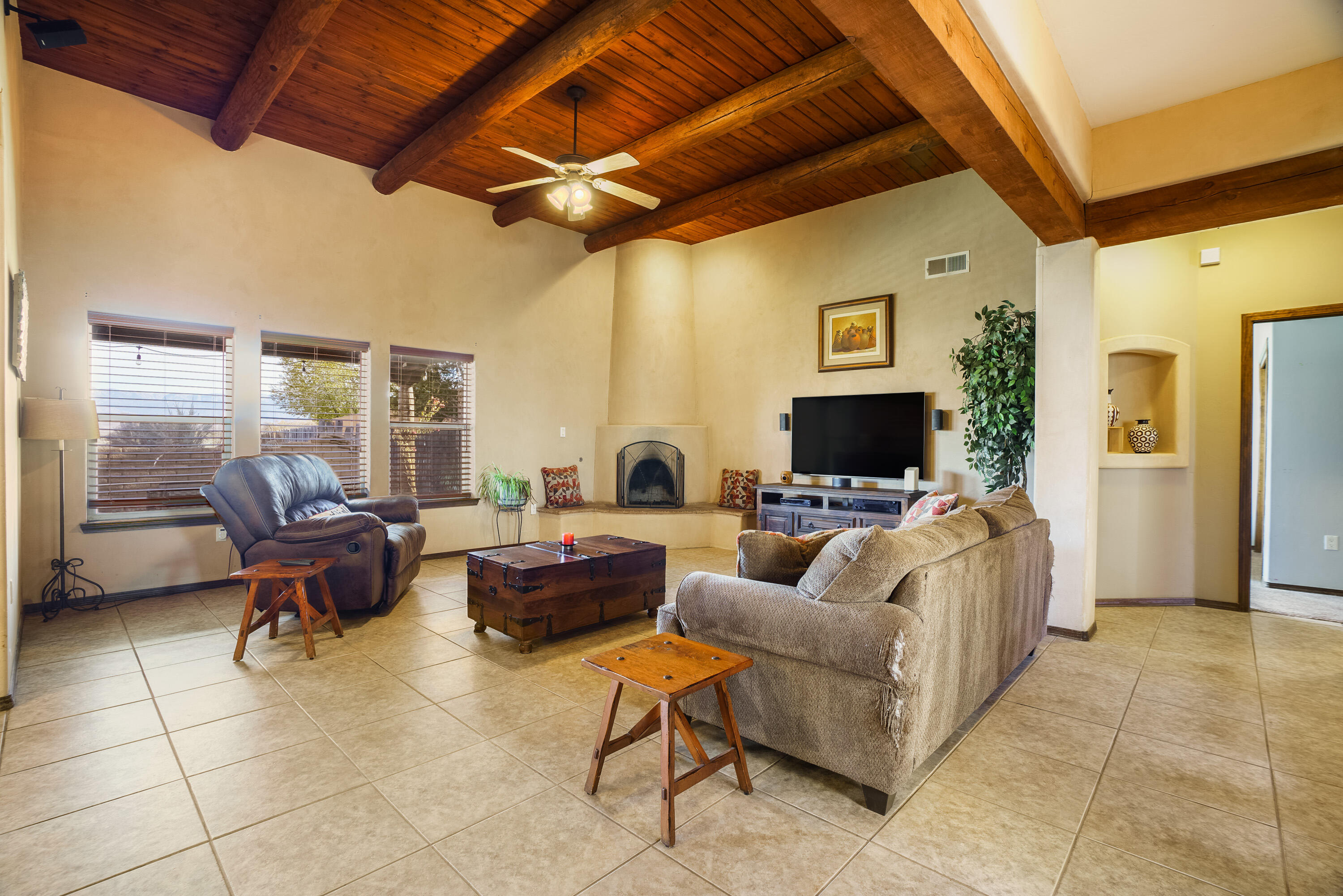 413 Perfecto Lopez Road, Corrales, New Mexico image 17