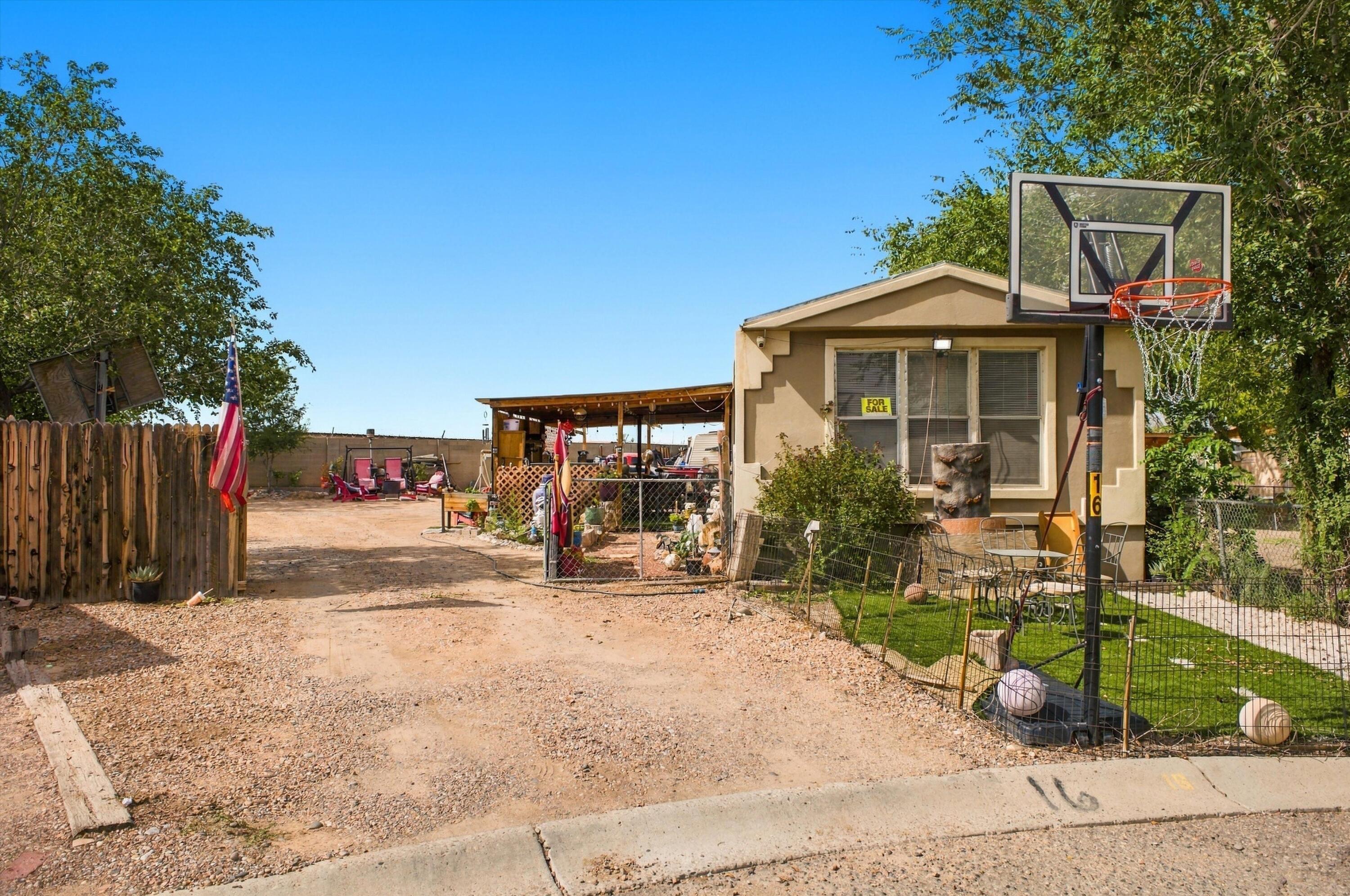 2911 Ervien Lane SW 16