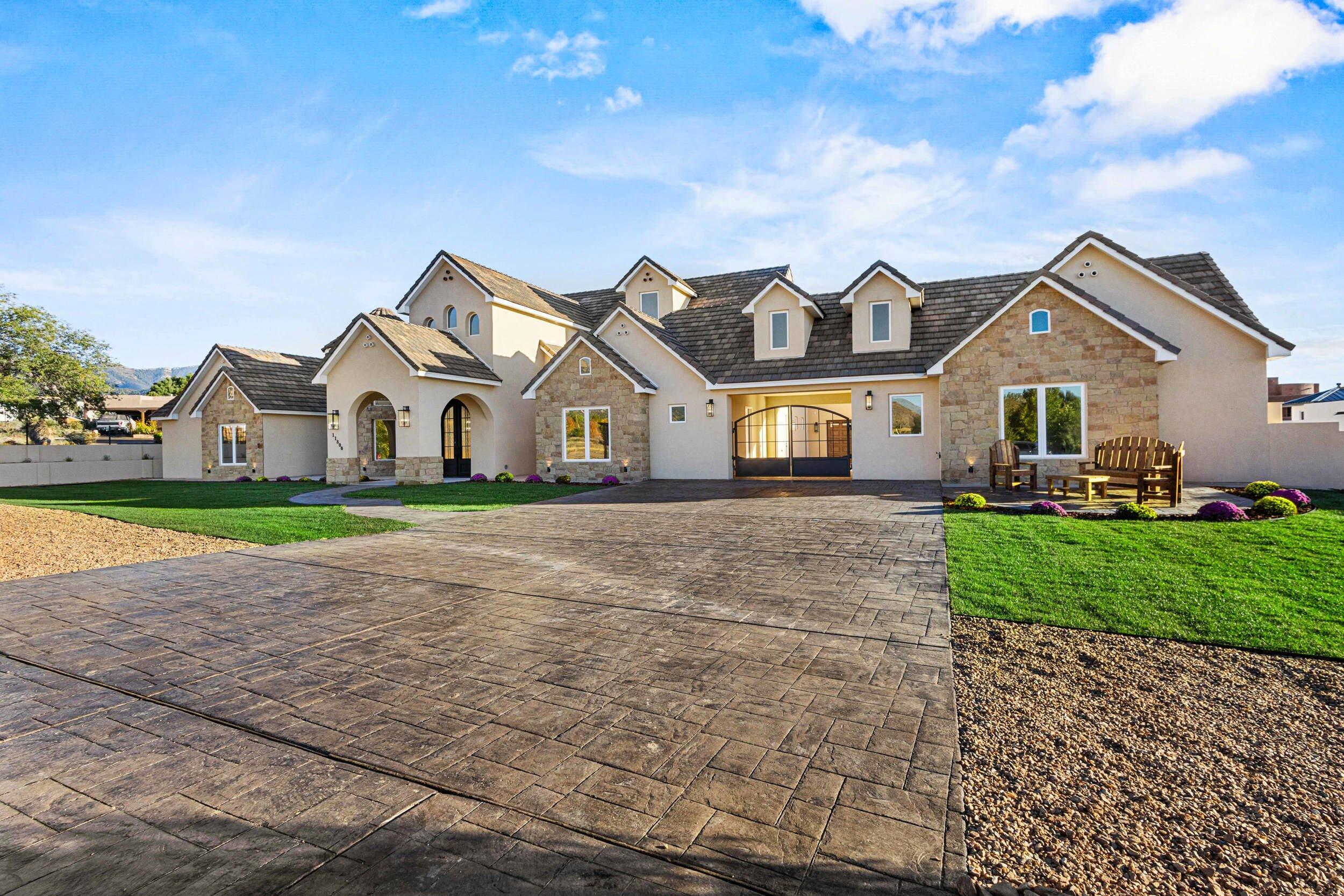 11800 ANAHEIM Avenue NE