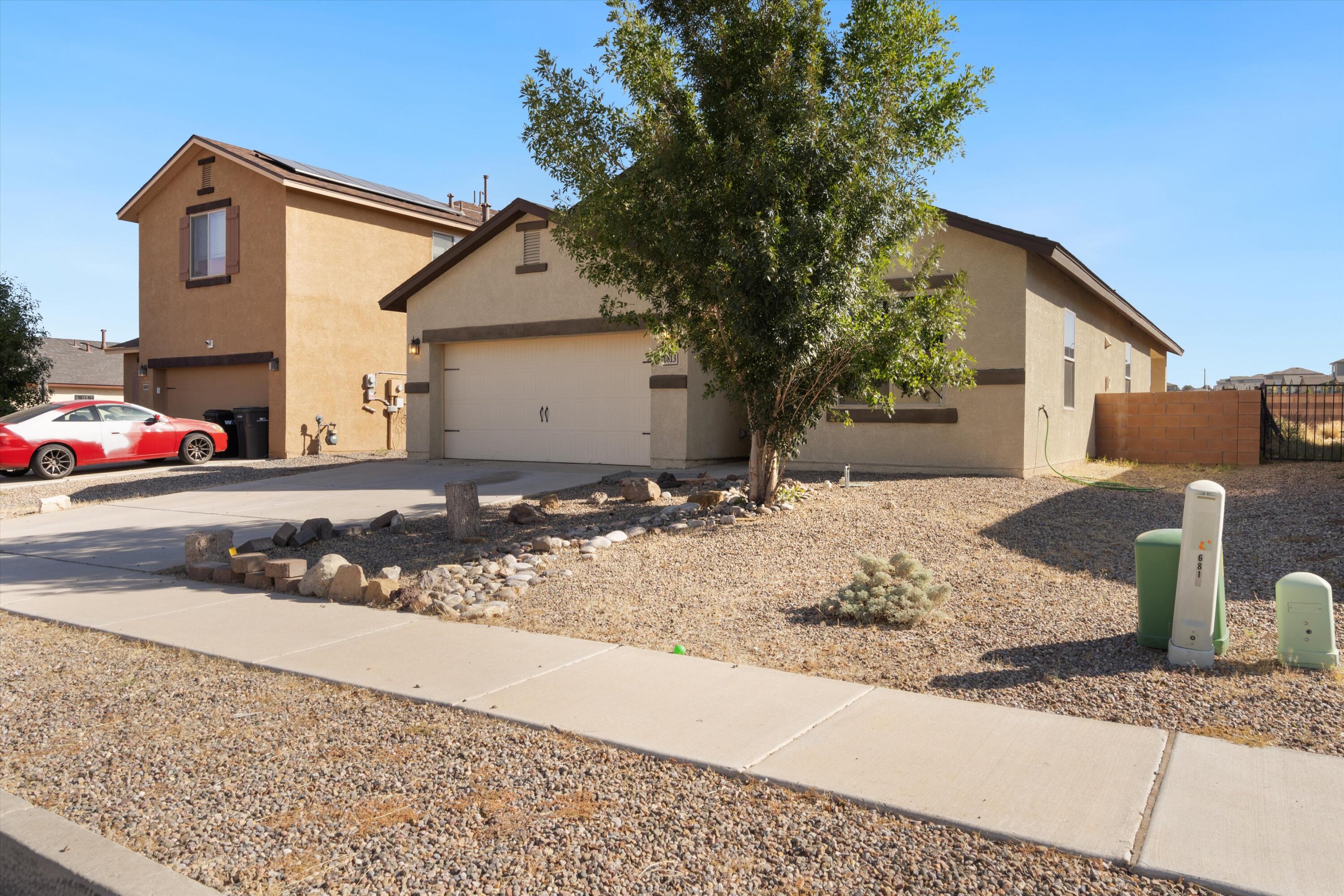 6813 Mountain Hawk Loop, Rio Rancho, New Mexico image 2