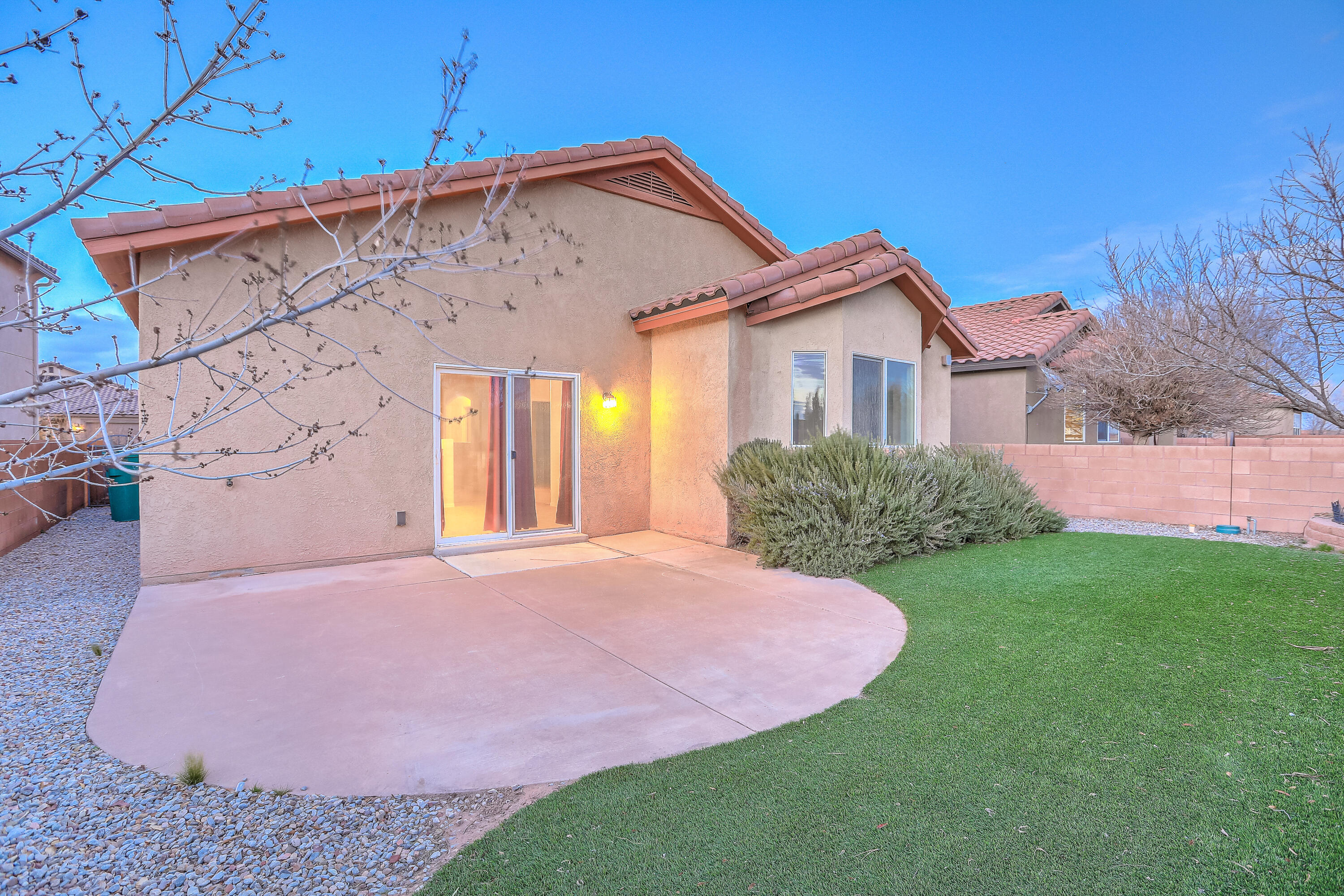 405 Loma Linda Loop NE